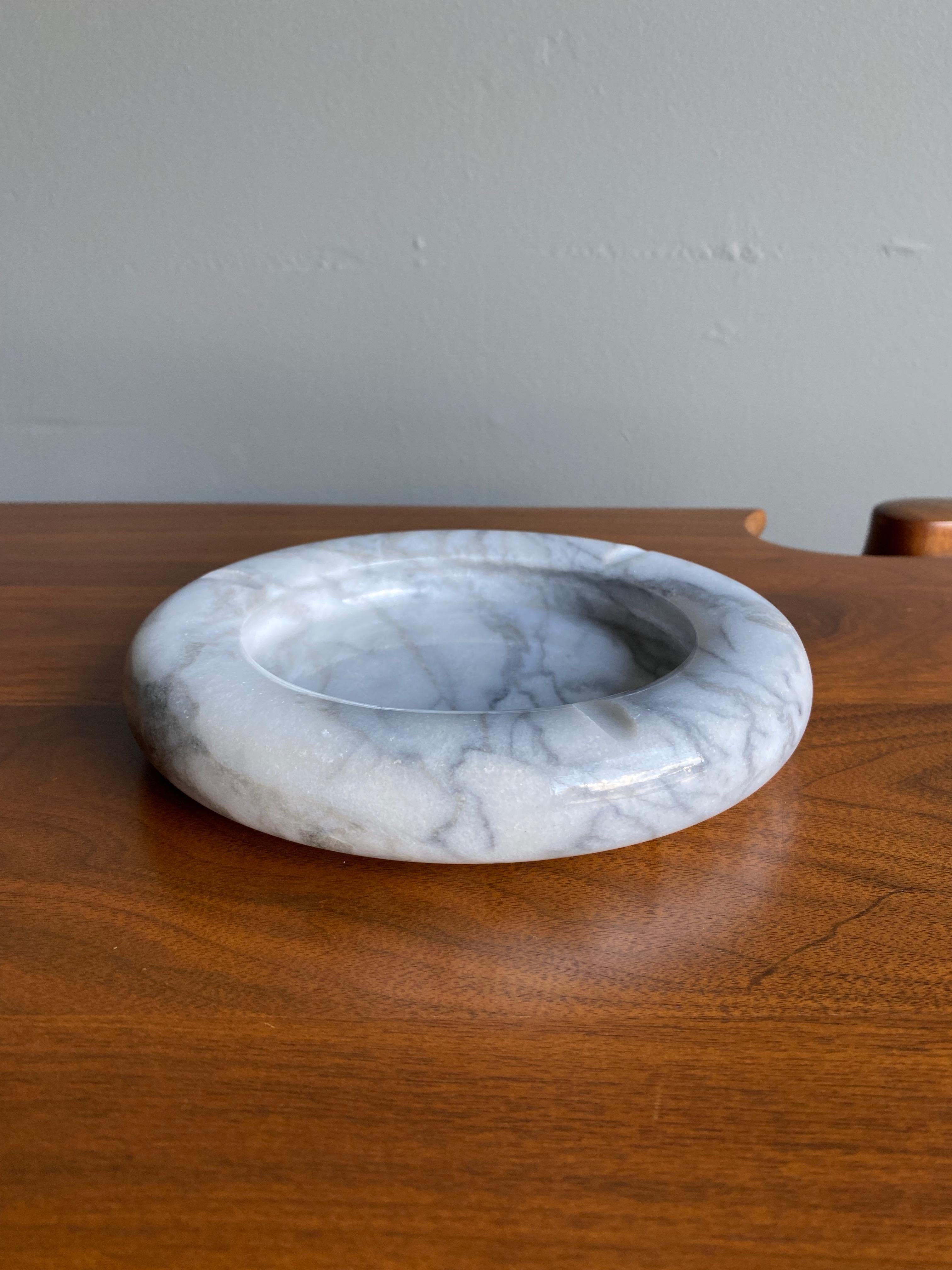 20th Century Italian White Marble Bowl / Ashtray, circa 1975 For Sale