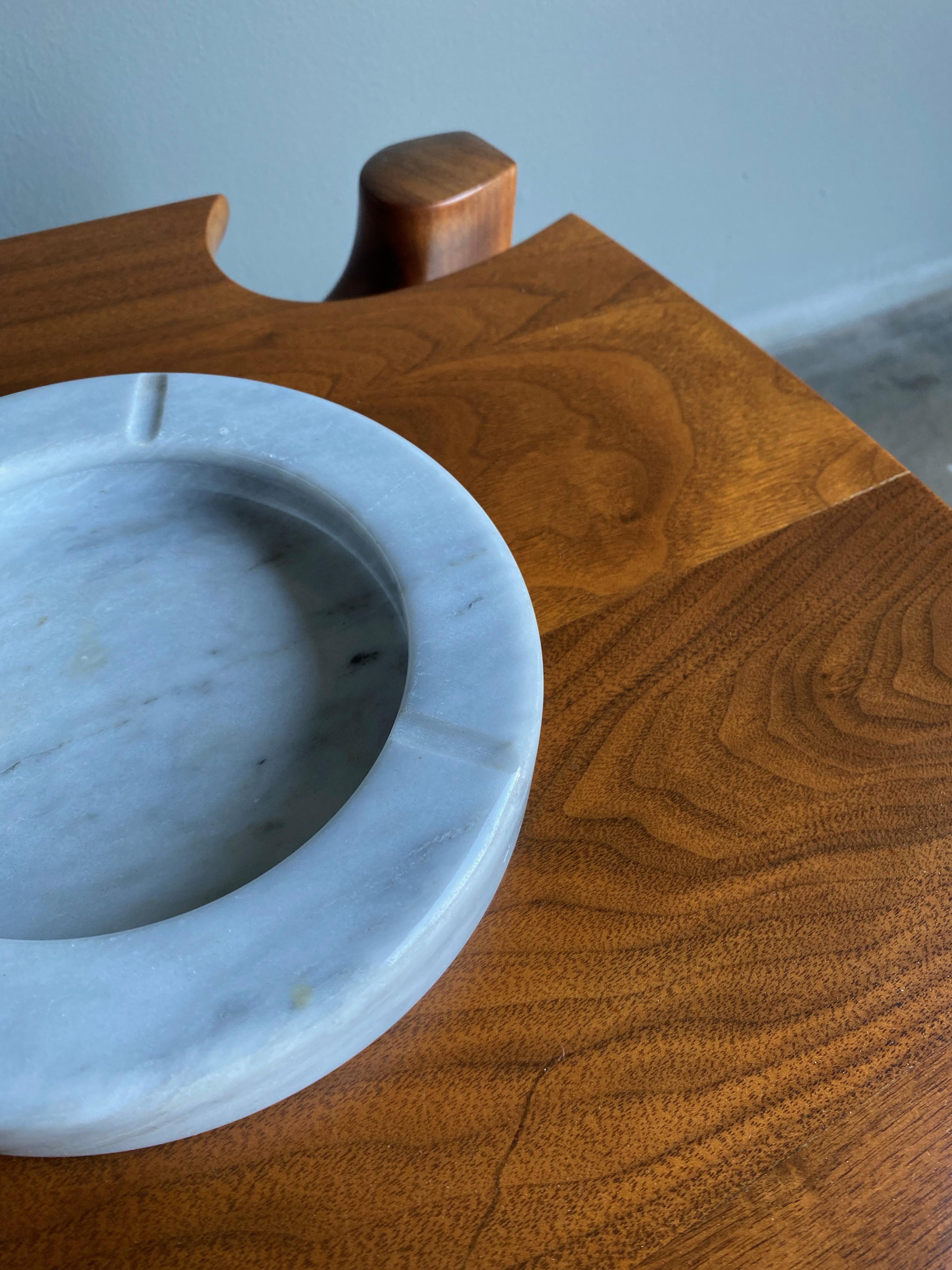 Italian White Marble Bowl / Ashtray, circa 1975 1