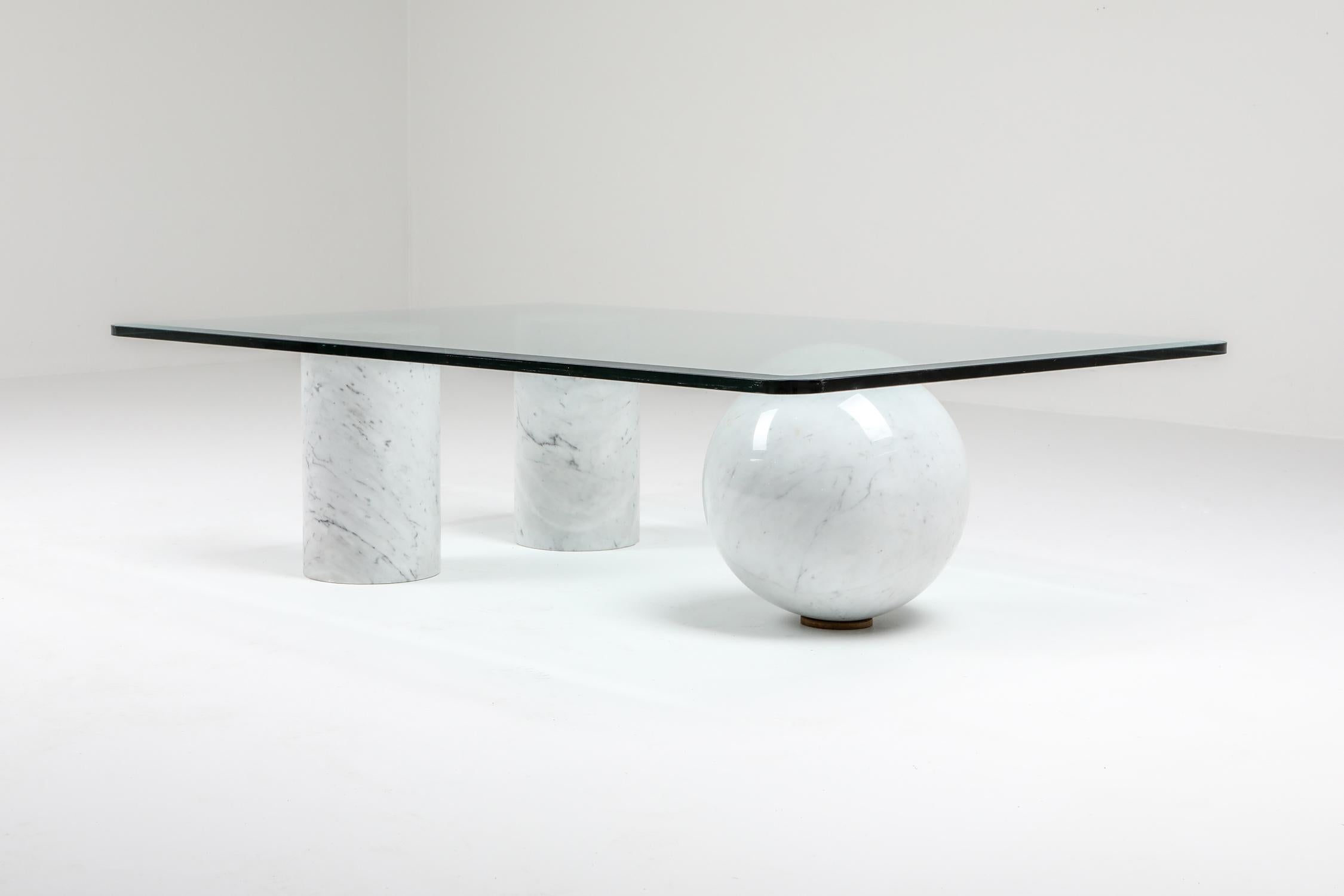 Post-Modern Italian White Marble Coffee Table by Massimo Vignelli