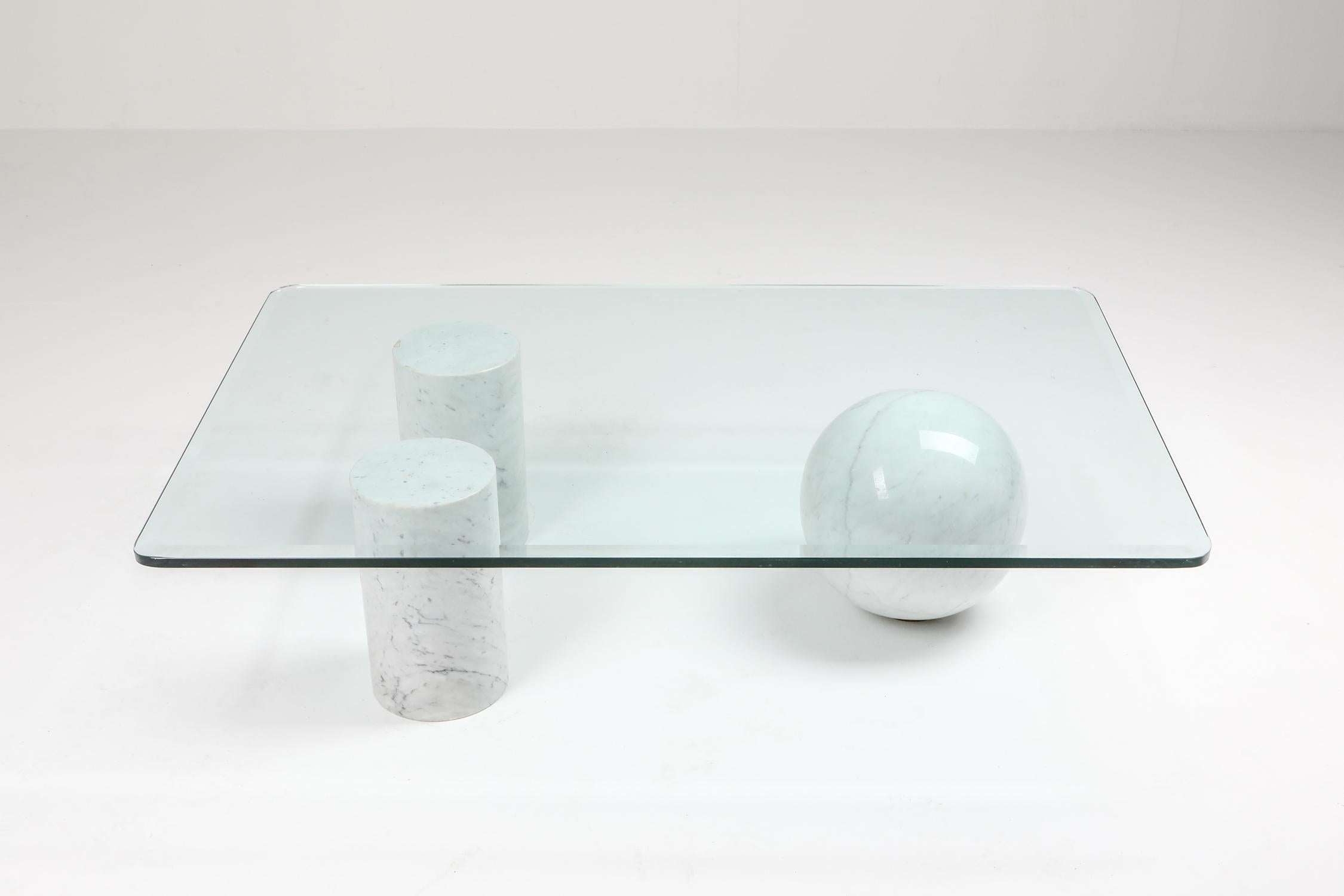 Italian White Marble Coffee Table by Massimo Vignelli In Excellent Condition In Antwerp, BE