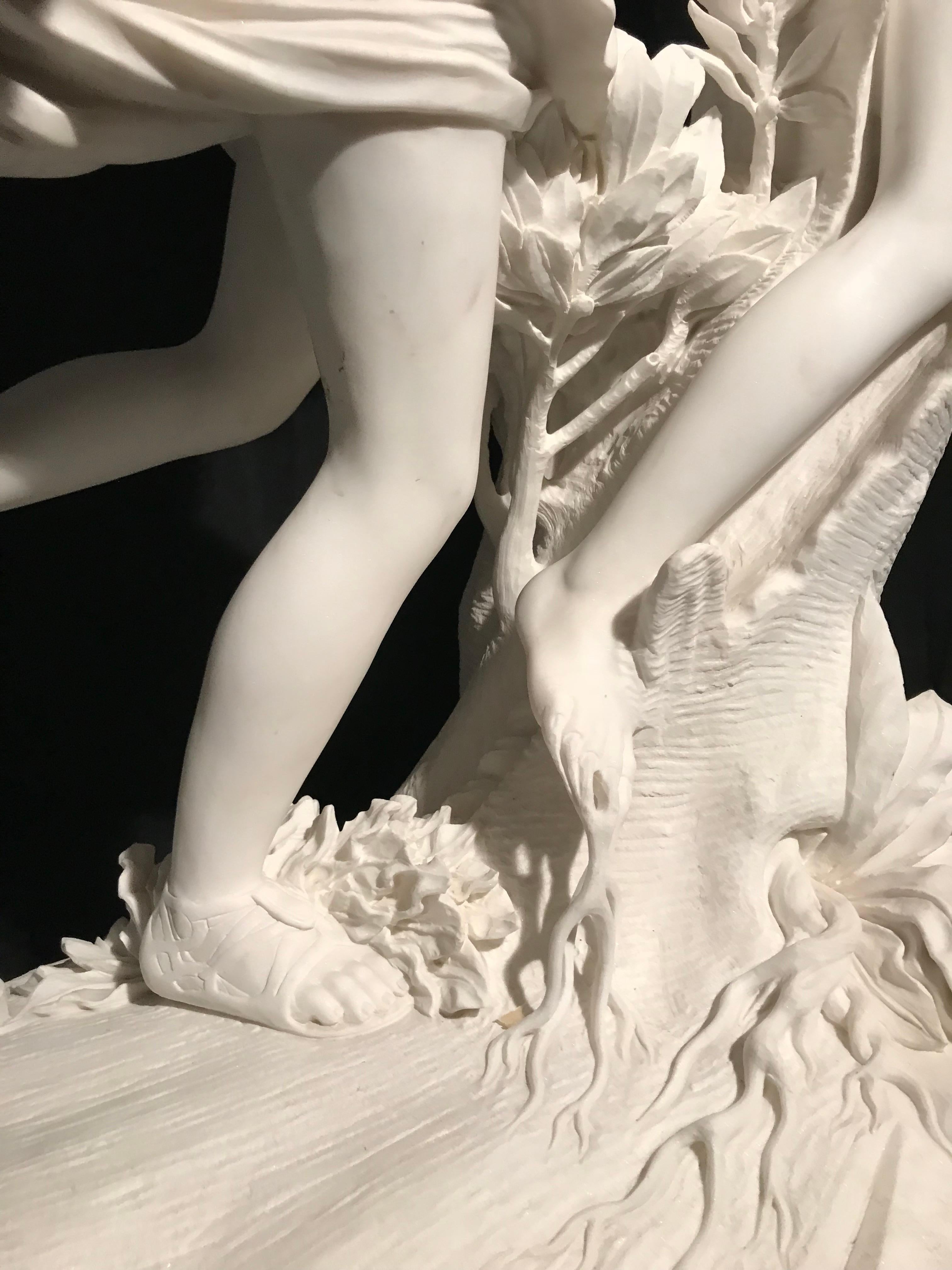 Italian White Marble Sculpture of Apollo and Dafne after Gian Lorenzo Bernini For Sale 2