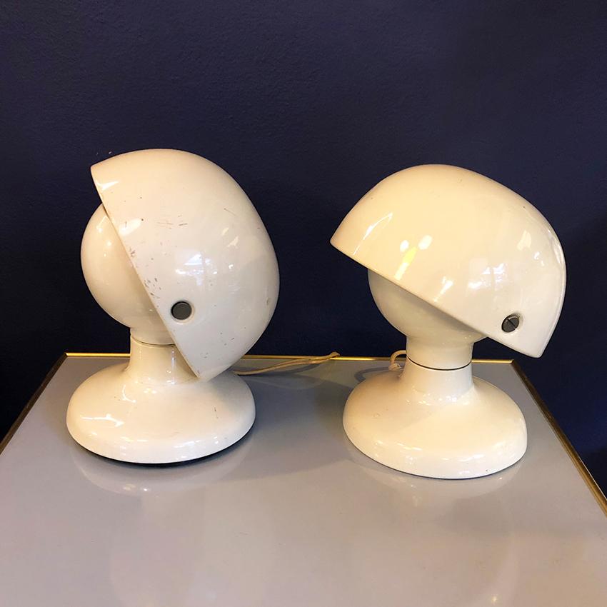 Italian white metal table lamps Jucker, by Tobia Scarpa for Flos, 1963
Slightly scratched lamp holder but otherwise in very good conditions.
Measures: 18 x 21 H cm.