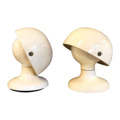 Lampes de table italiennes en métal blanc Jucker:: par Tobia Scarpa pour Flos:: 1963