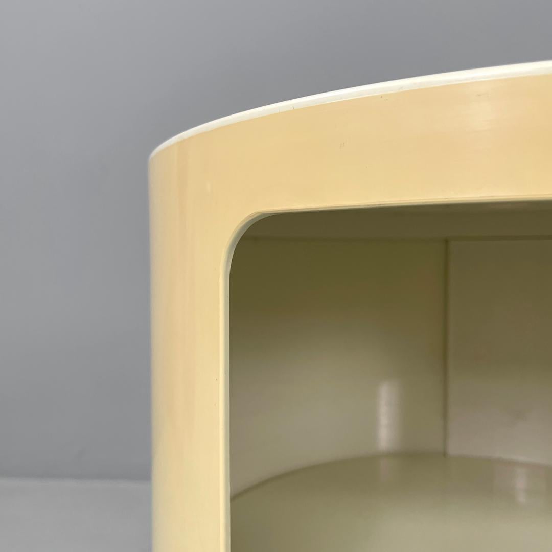 Italian white night stand Componibili Anna Castelli Ferrieri for Kartell, 1970s For Sale 6