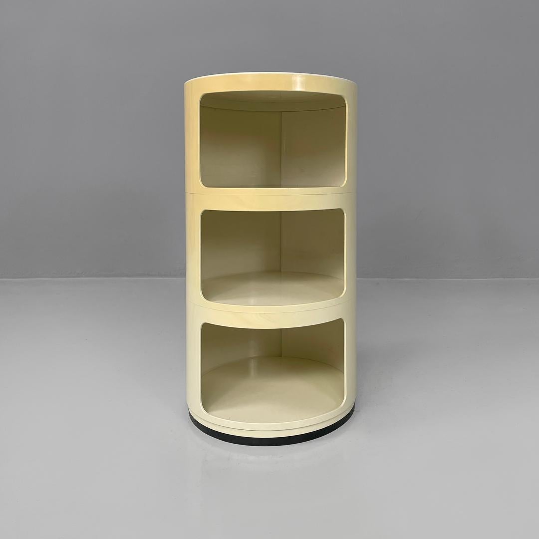Italian white night stand Componibili Anna Castelli Ferrieri for Kartell, 1970s For Sale 3