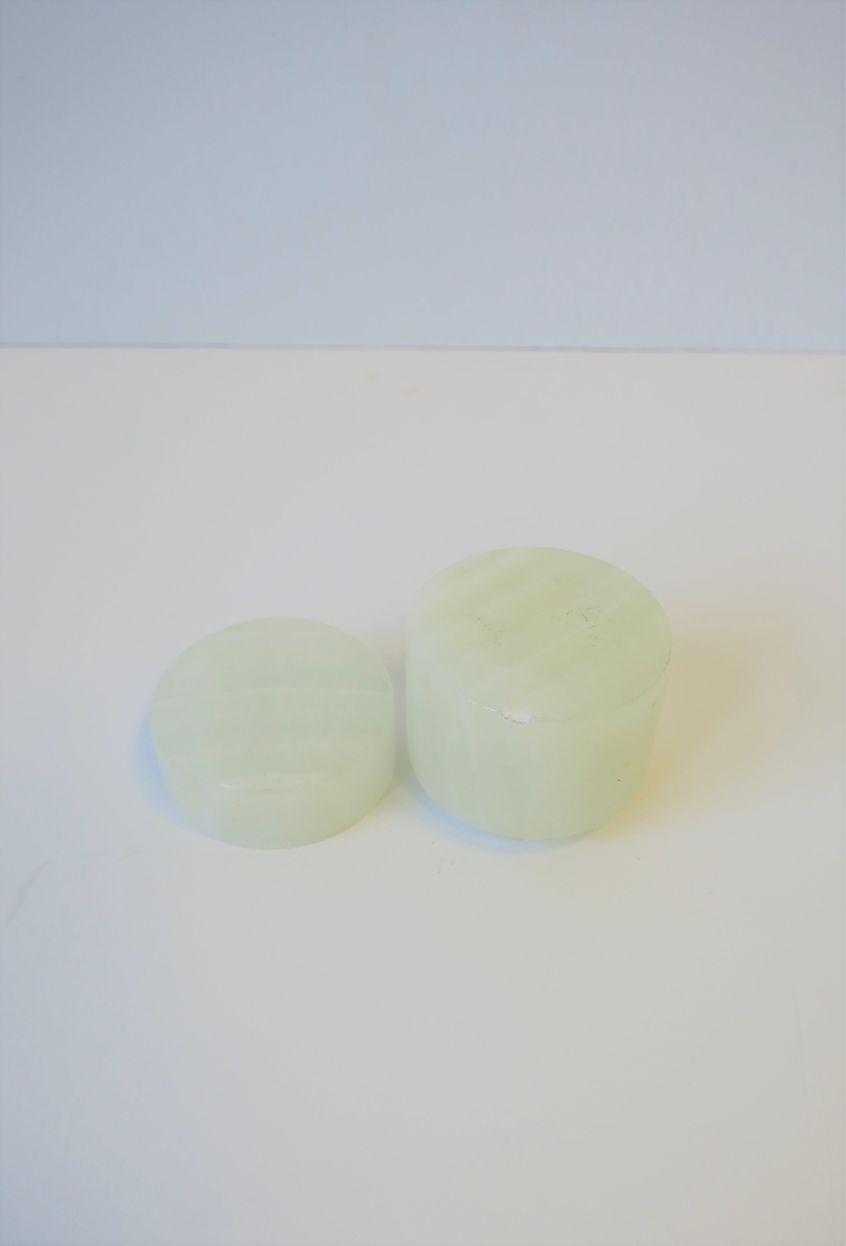 Italian White Onyx Marble Round Box For Sale 4