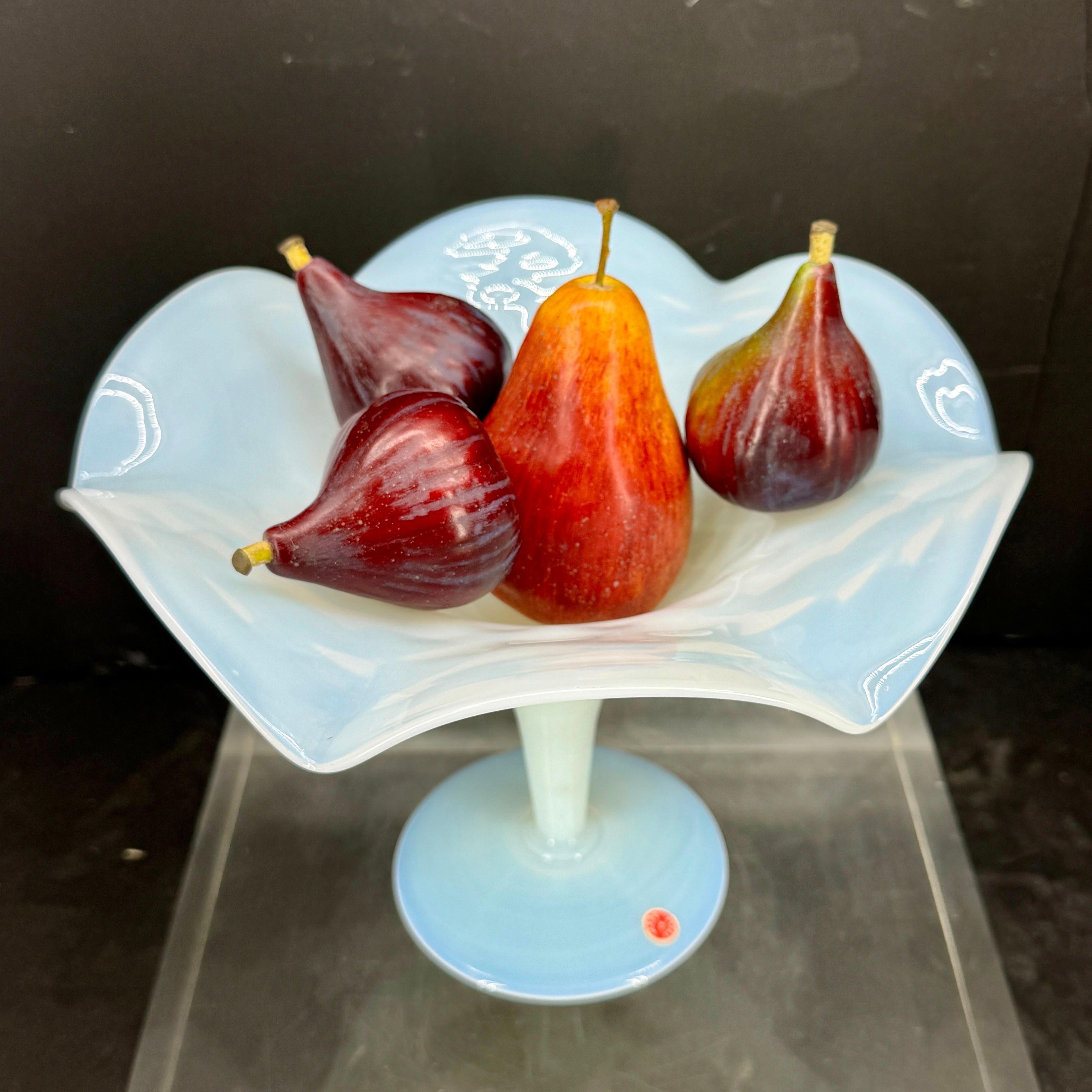 Ciotola di frutta opalina italiana, scultura centrotavola, metà del secolo scorso in vendita 4