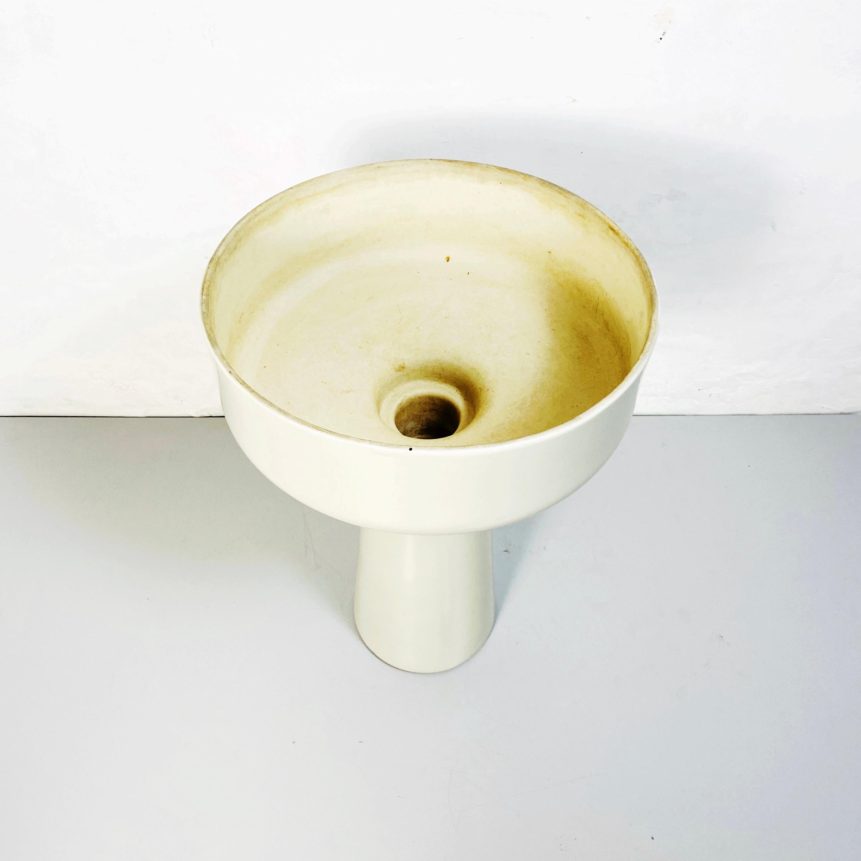 Italian White Porcelain Floor Planter by Angelo Mangiarotti for Brambilla, 1965s For Sale 4