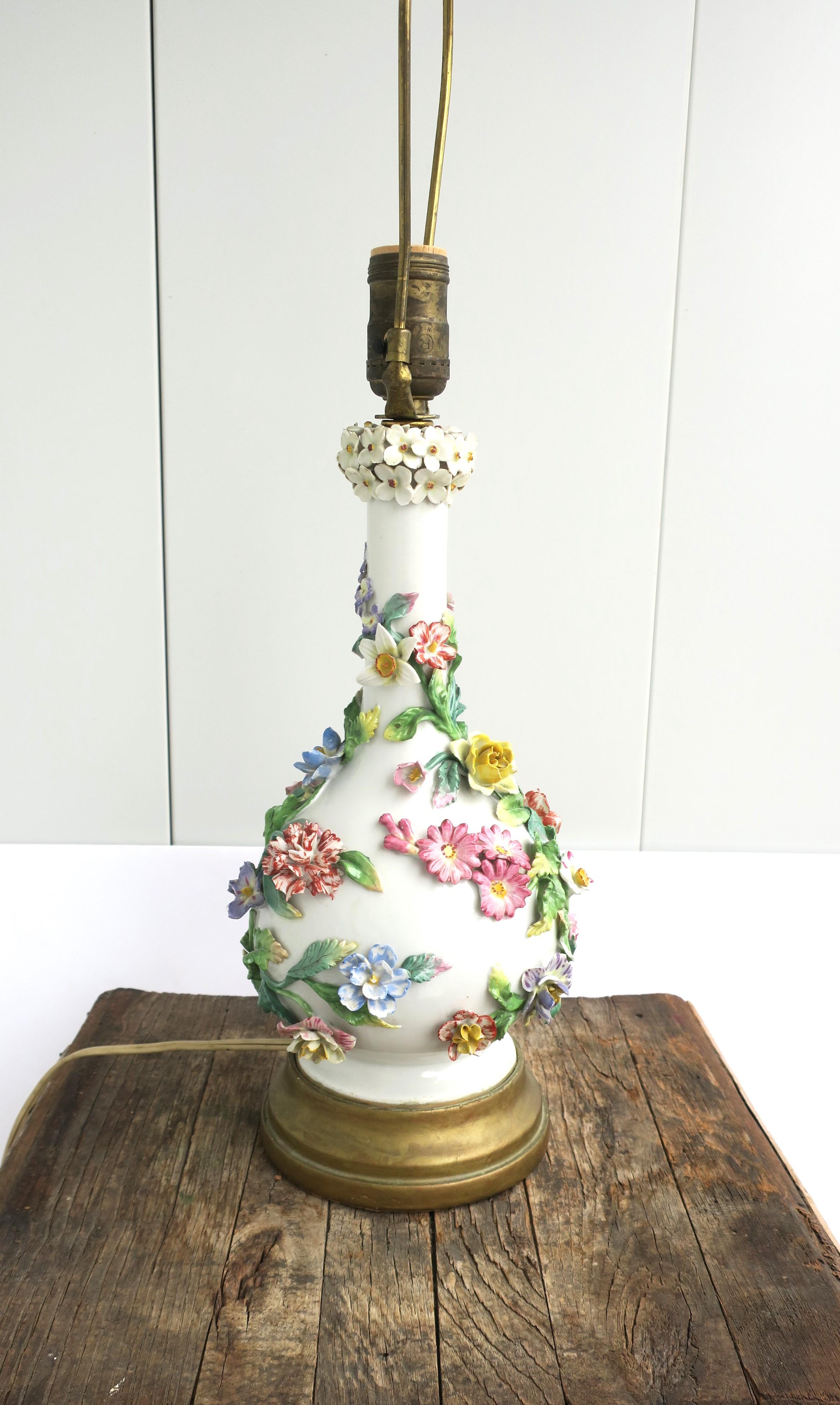 Italian White Porcelain Lamp with Colorful Flowers, Leaves & Vines Capo di Monte For Sale 7