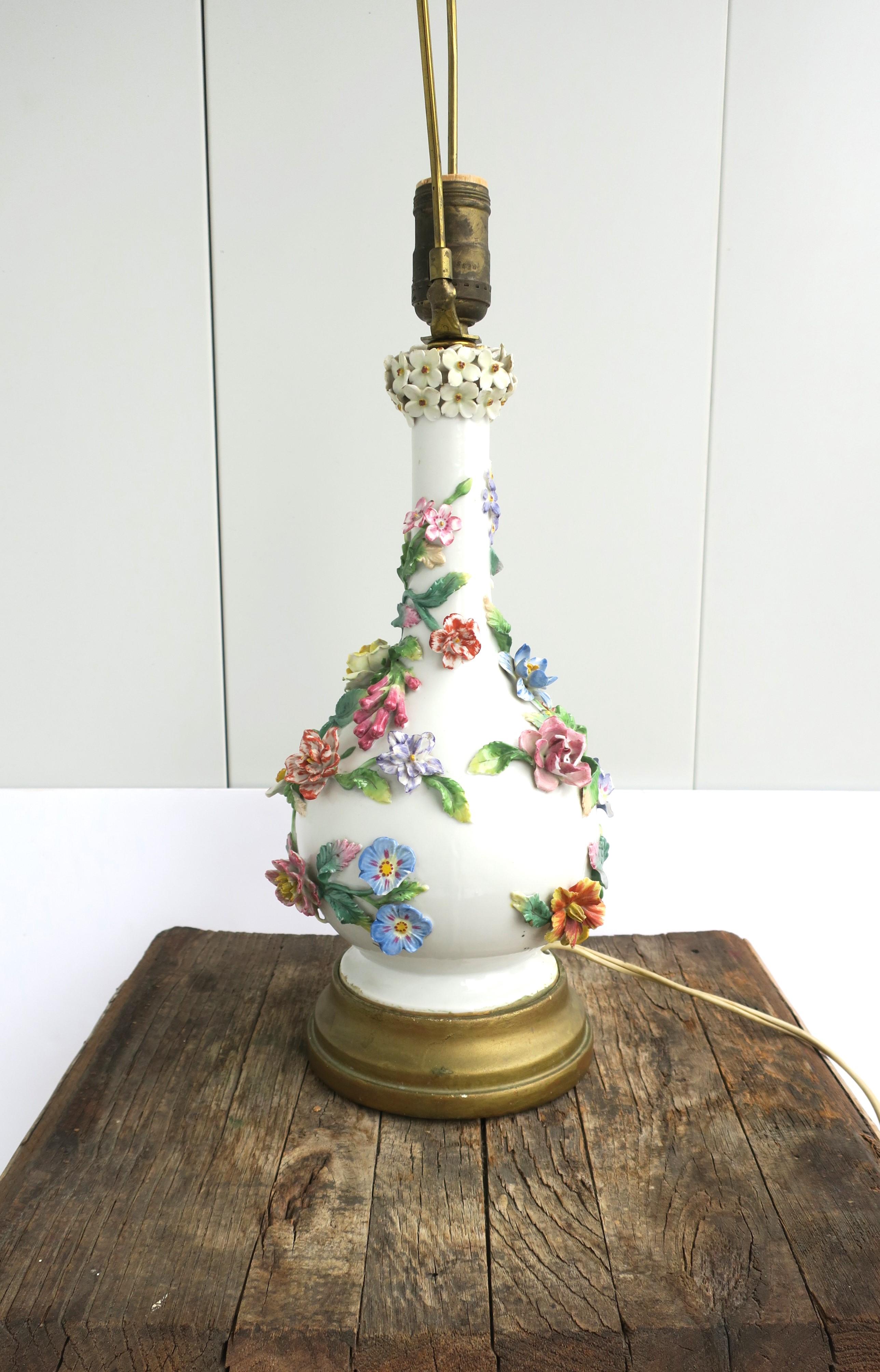 Italian White Porcelain Lamp with Colorful Flowers, Leaves & Vines Capo di Monte For Sale 9