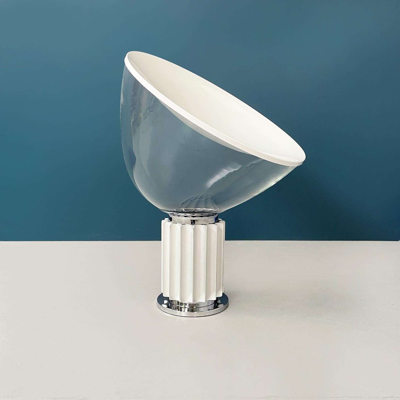 Italian White Taccia Lamp by Achille and Pier Giacomo Castiglioni for Flos, 1962 In Good Condition In MIlano, IT