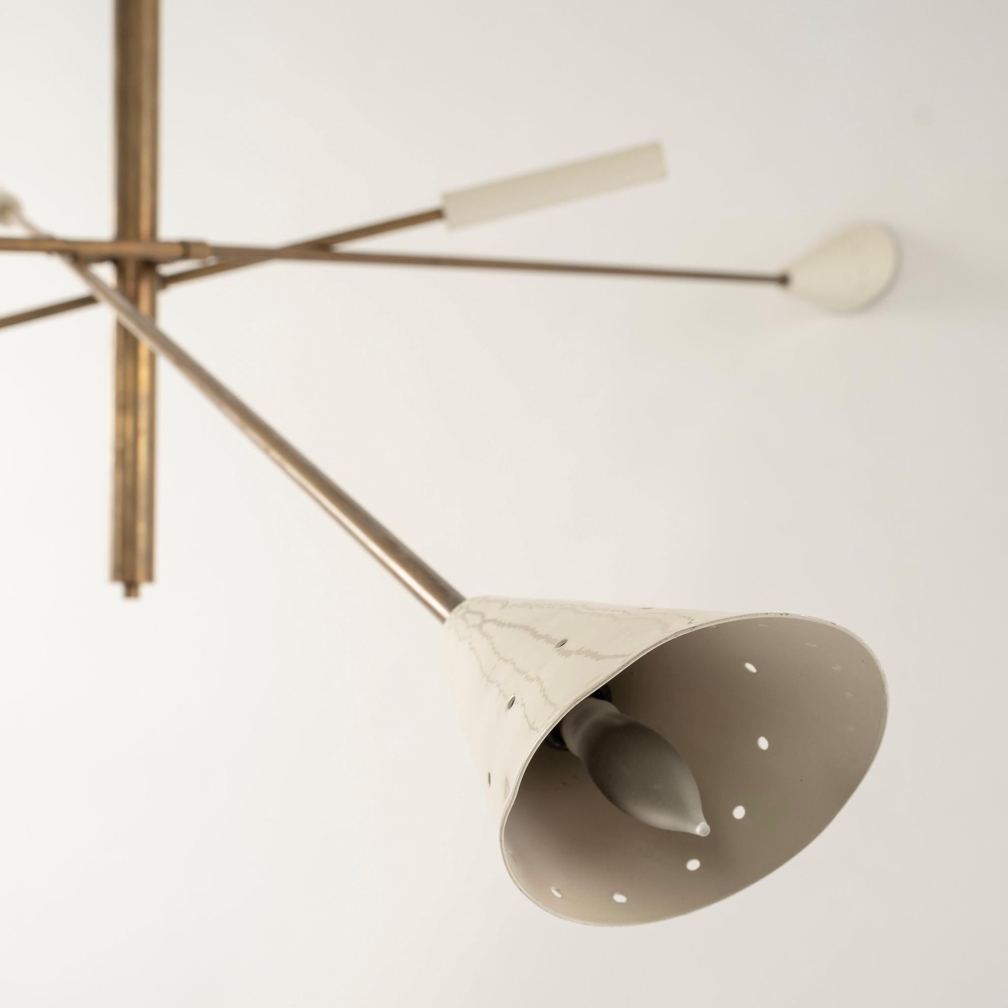 Araña italiana Triennale blanca de 3 luces de latón Latón en venta