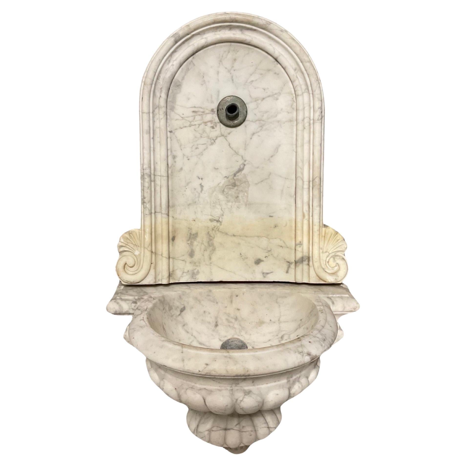 Antigua Fuente de Pared Italiana de Mármol Blanco de Carrara