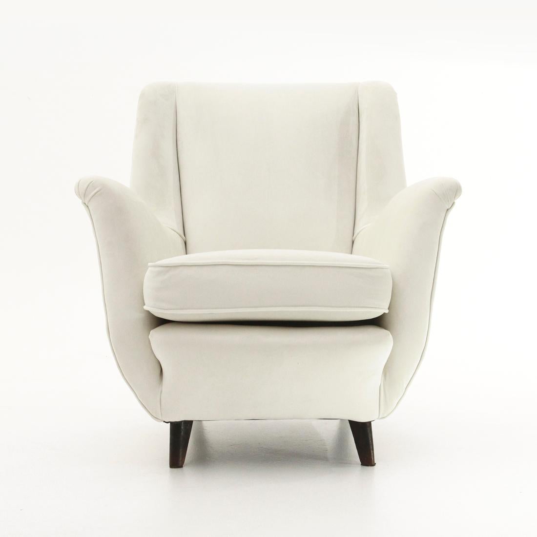 Mid-Century Modern Italian White Velvet Armchair, 1950s For Sale