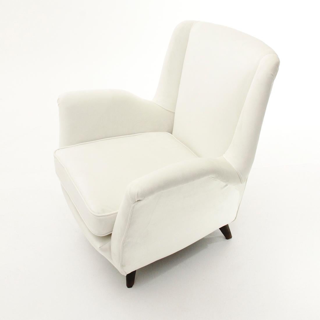 Italian White Velvet Armchair, 1950s For Sale 2