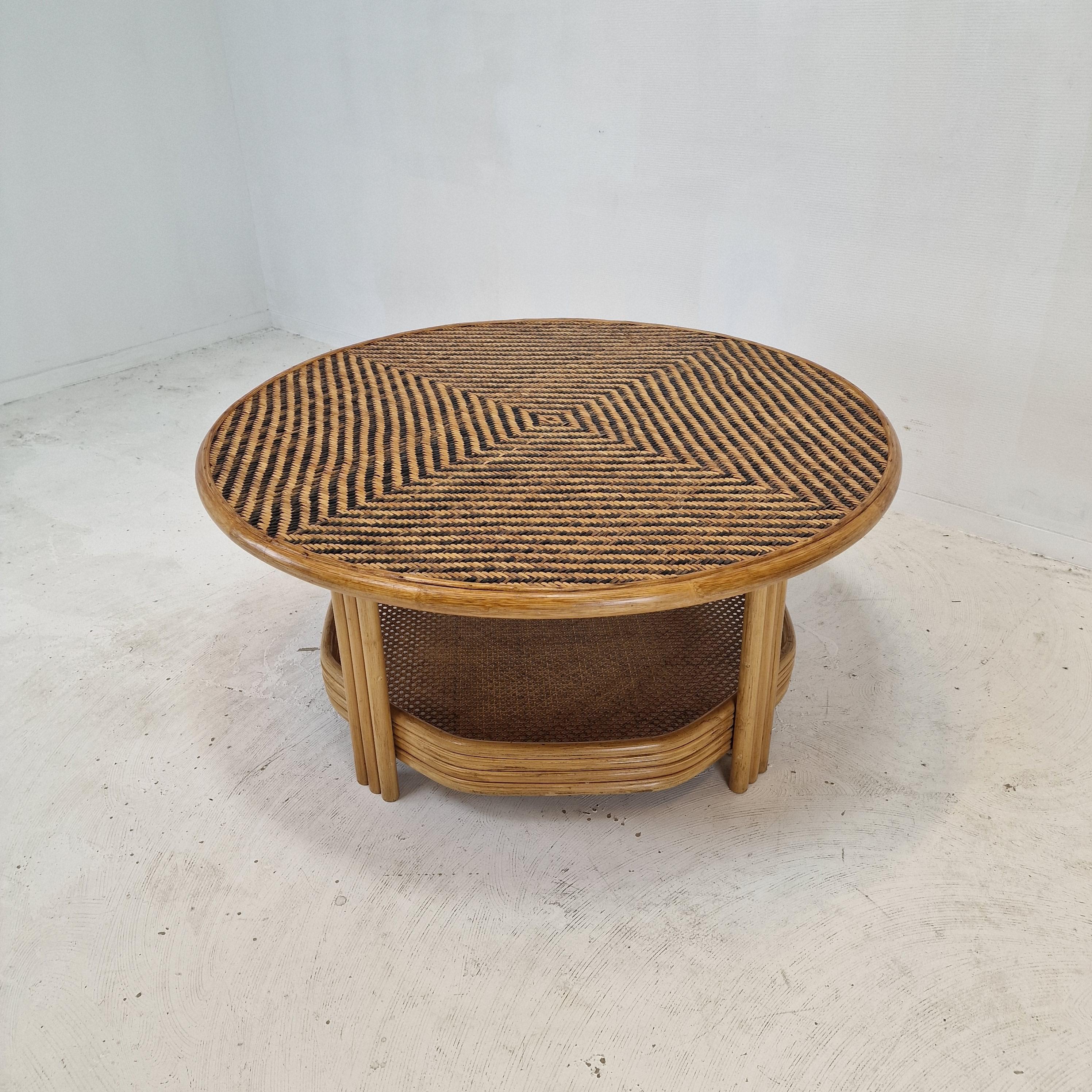 Mid-Century Modern Italian Wicker and Rattan Coffee Table, 1970s For Sale