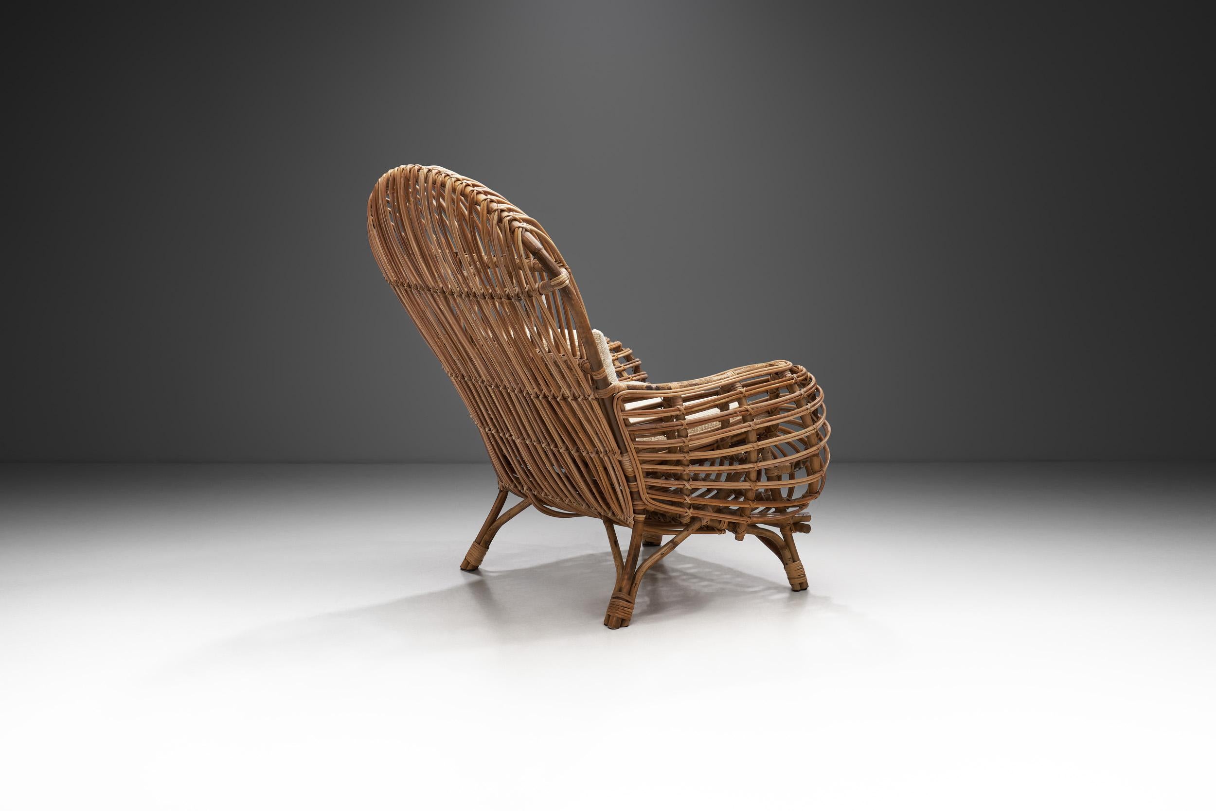 Italian Wicker Armchair with Upholstered Seat Cushion, Italy, 1960s In Good Condition In Utrecht, NL