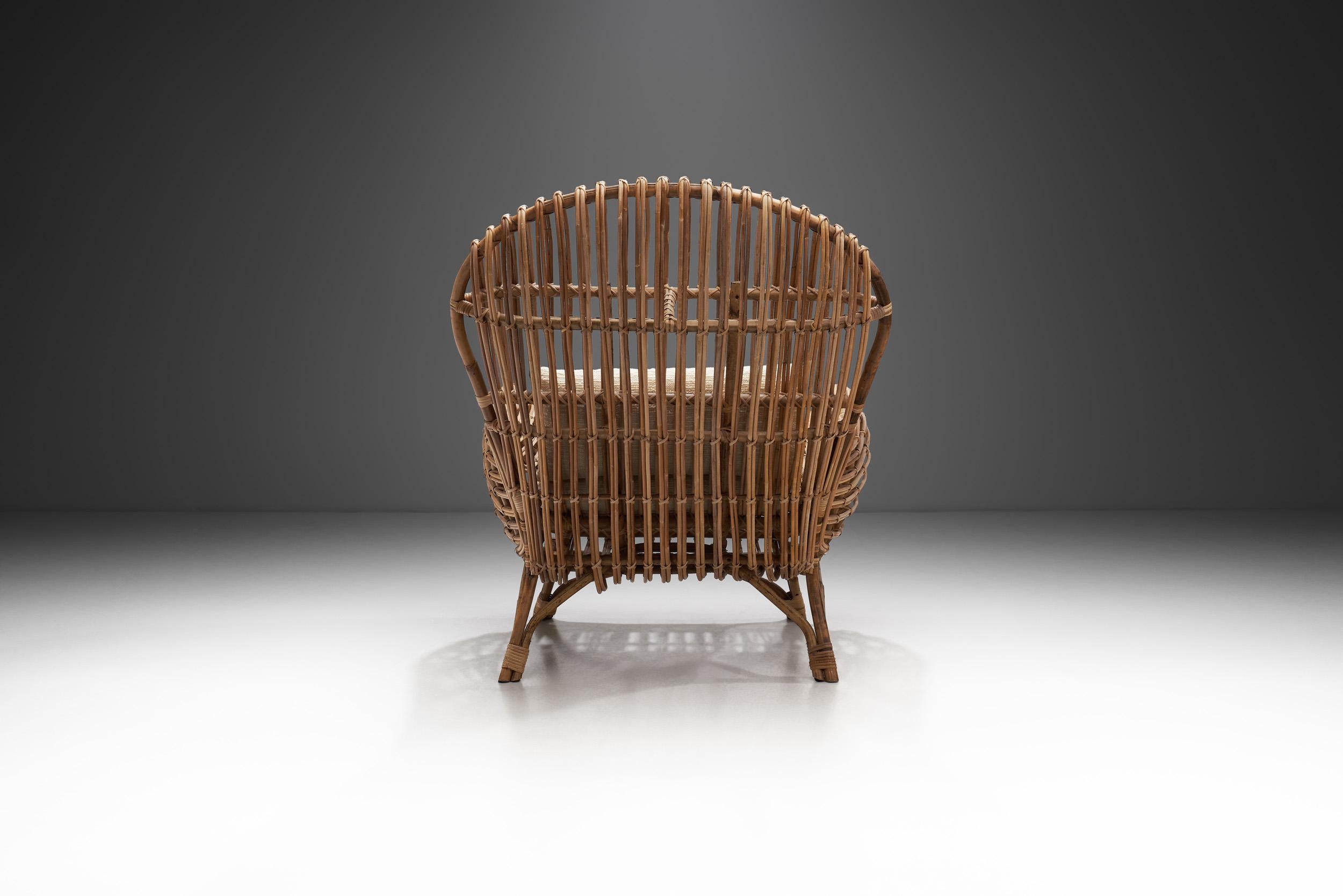 Mid-20th Century Italian Wicker Armchair with Upholstered Seat Cushion, Italy, 1960s
