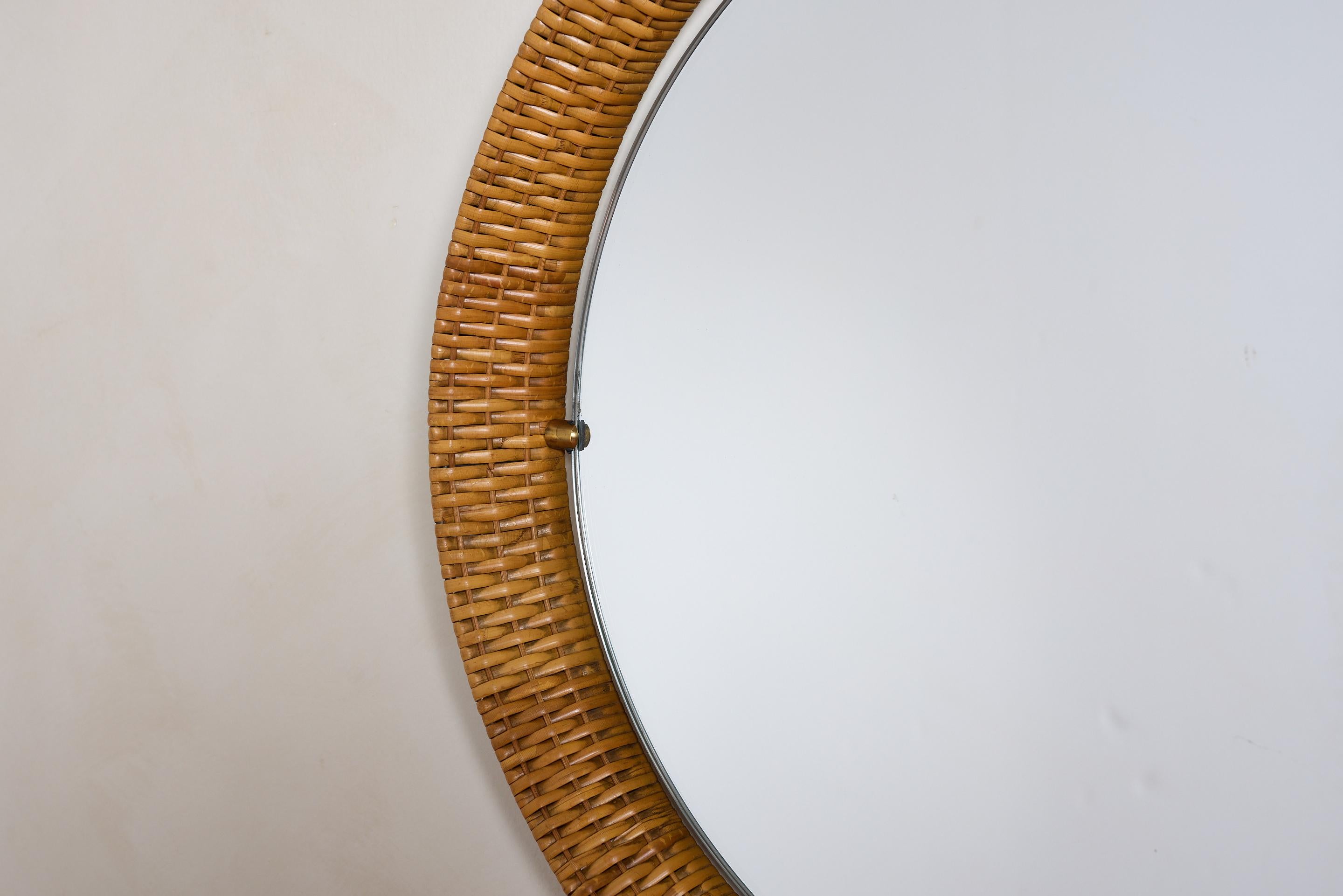 Milieu du XXe siècle Miroir en osier italien en vente