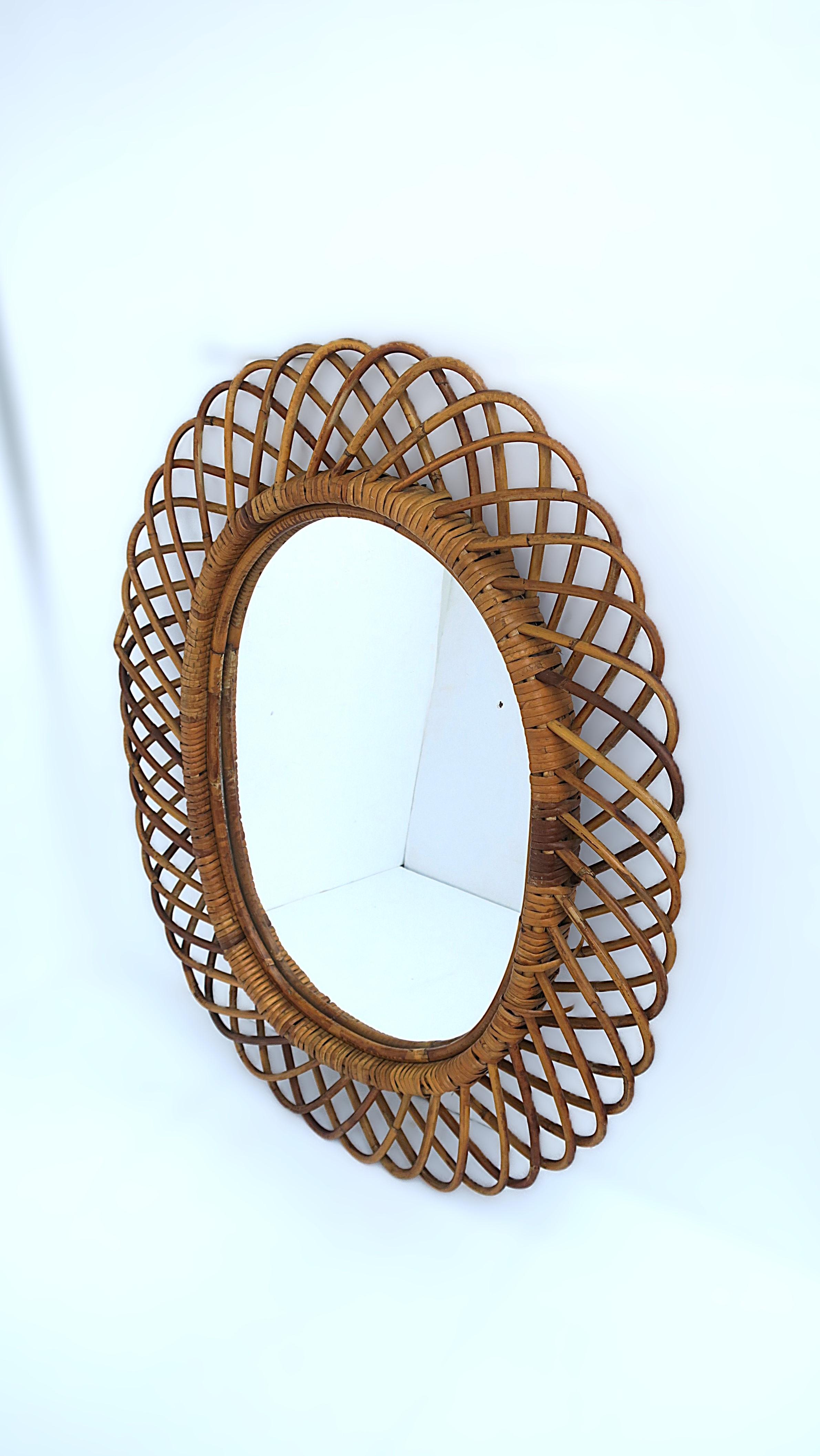 Italian Wicker Wall Mirror In Good Condition In New York, NY