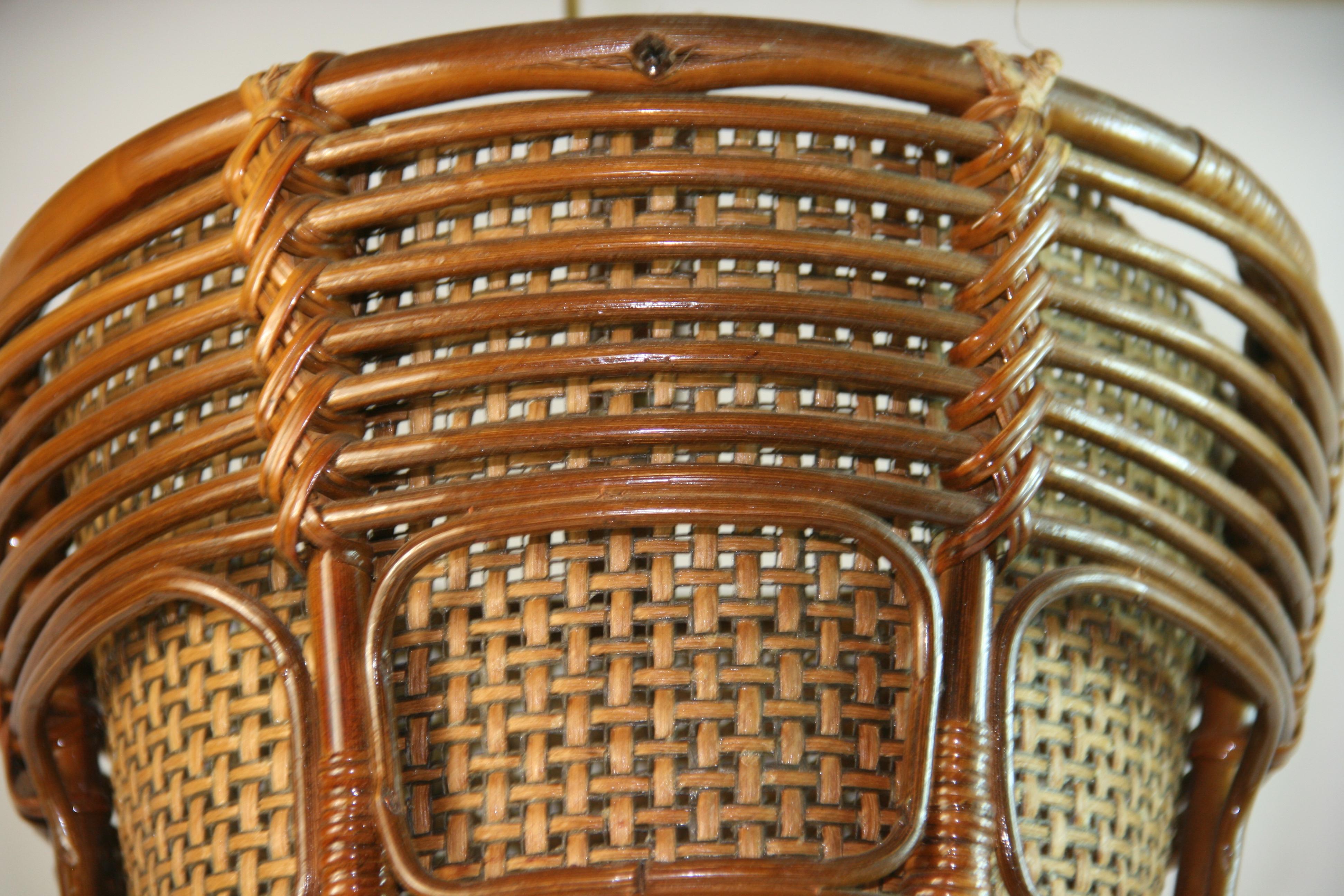 Lampada a sospensione in vimini e rattan italiana degli anni '50 in vendita 1