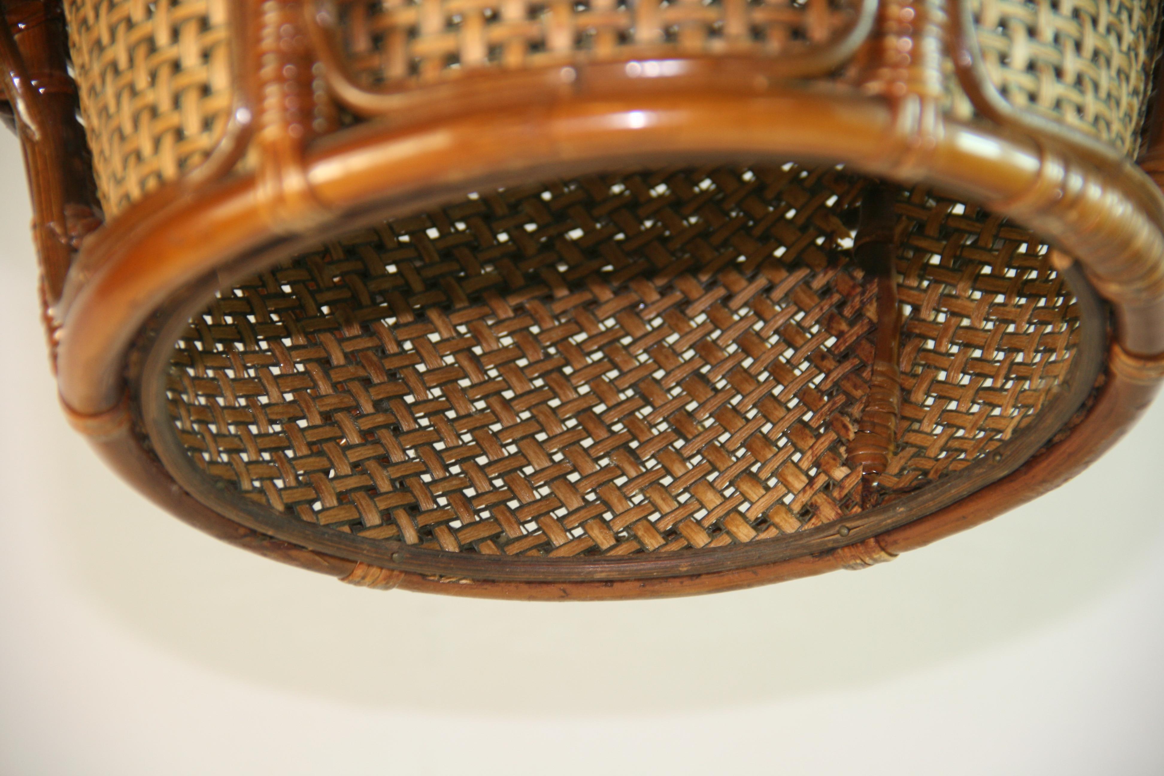 Lampada a sospensione in vimini e rattan italiana degli anni '50 in vendita 2