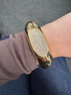 Italian Wide Diamond Bangle Bracelet 2.48 Carats E-F VS1-2 18 Karat Yellow Gold