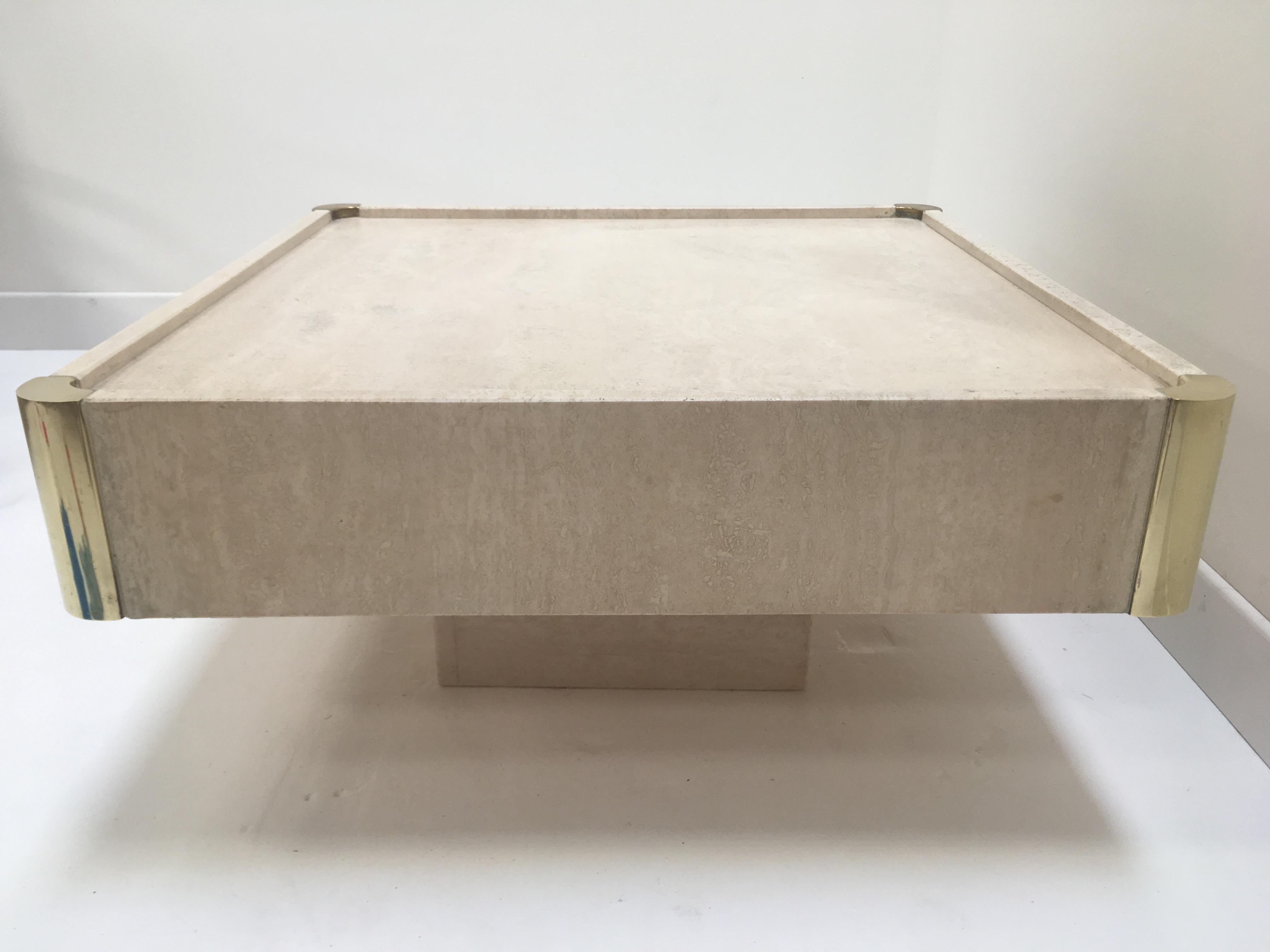 Italian Willy Rizzo 1970s Design Square Travertine and Brass Coffee Table In Good Condition In Tourcoing, FR