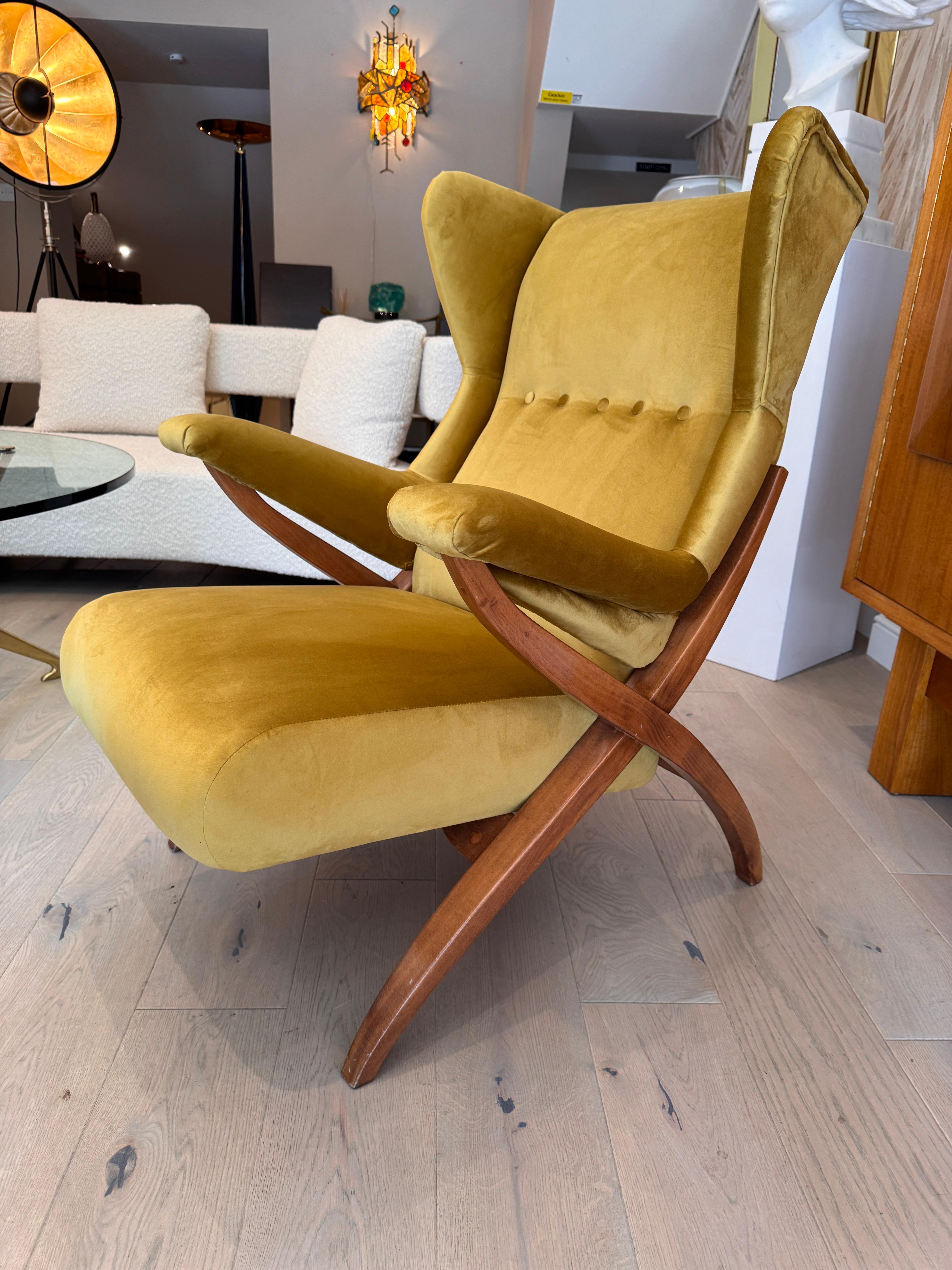 Milieu du XXe siècle Fauteuil italien à oreilles par Franco Albini en vente
