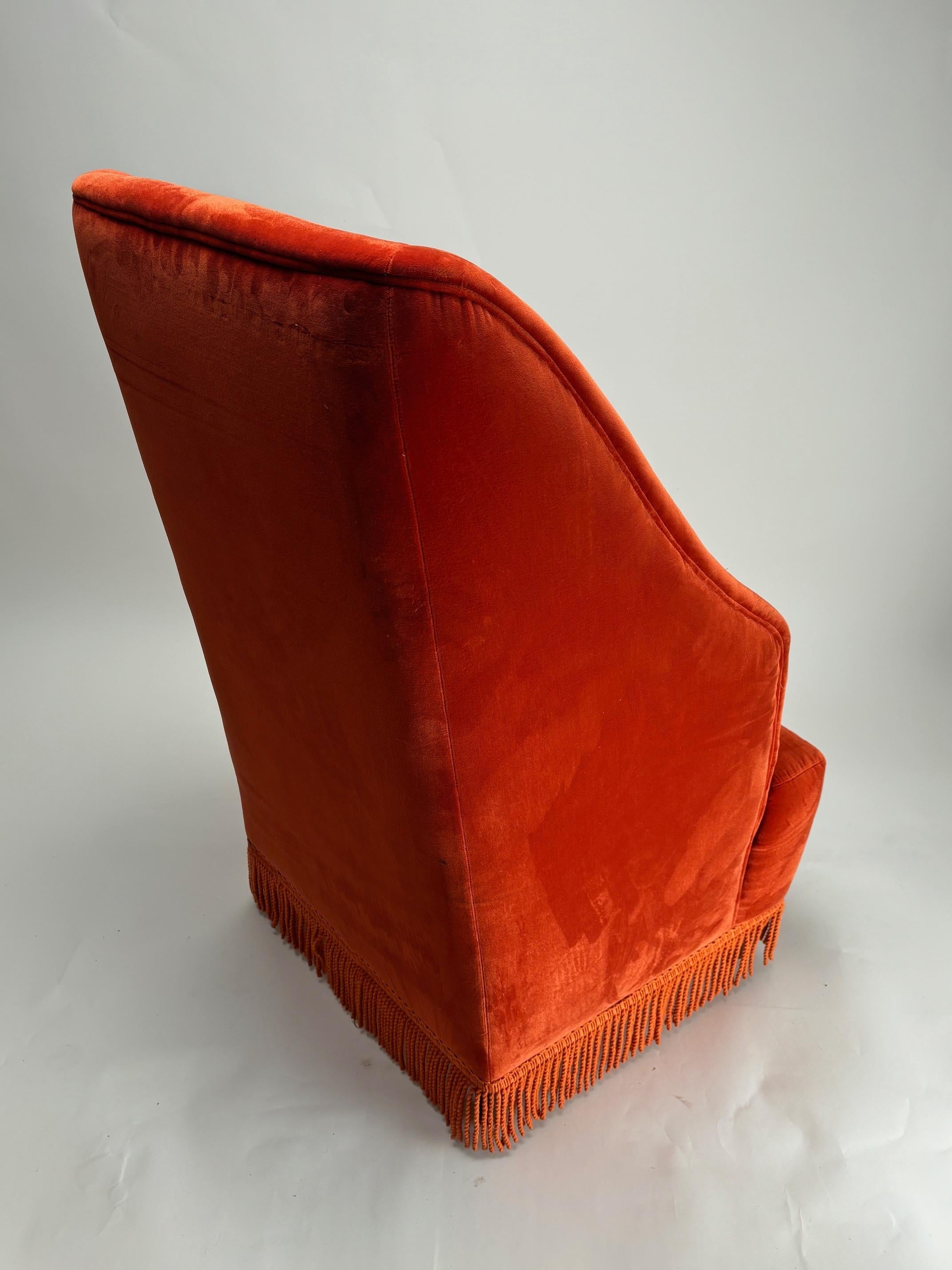 Sillón italiano orejero de estilo moderno de mediados de siglo en venta 2
