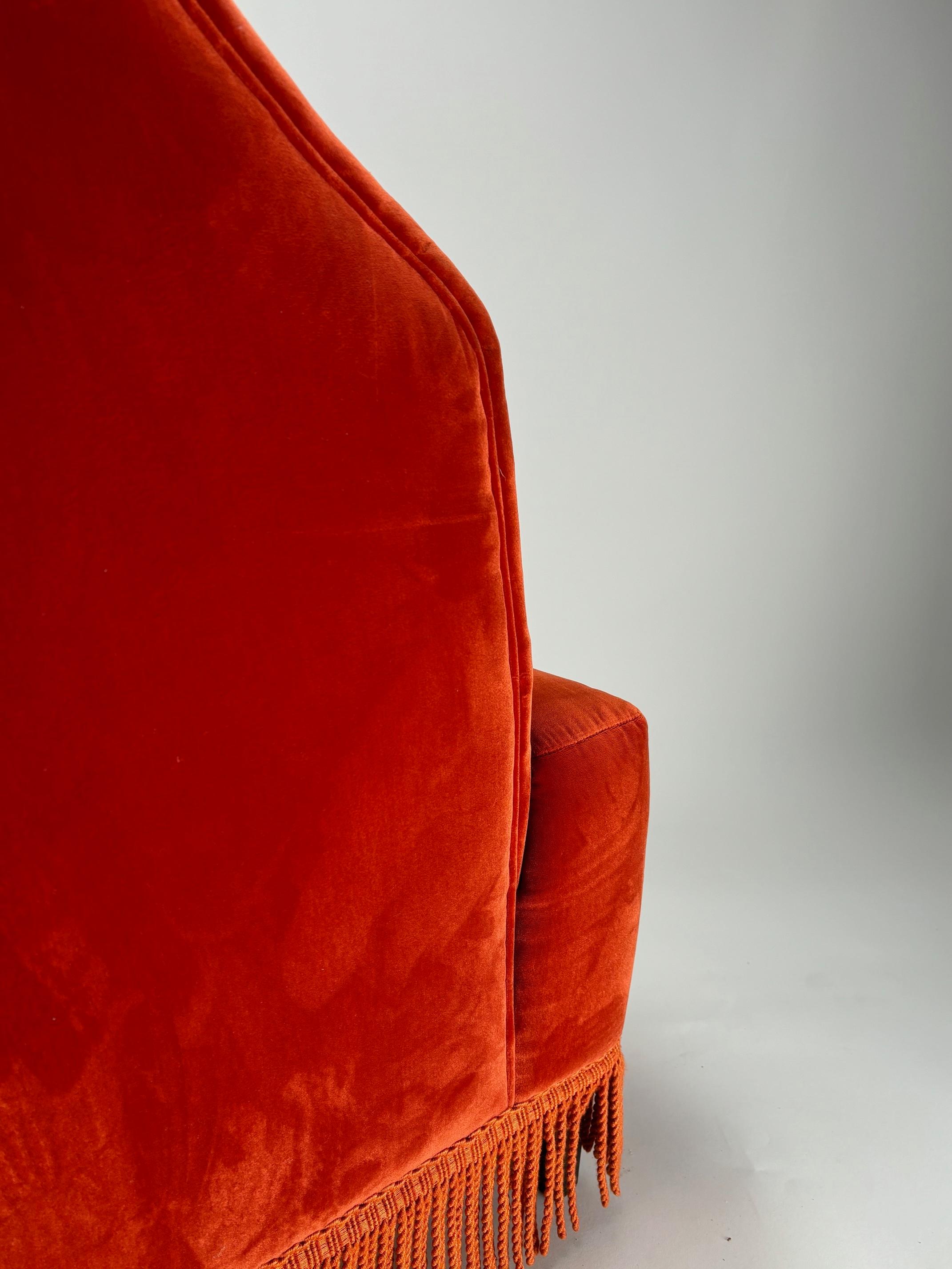 Sillón italiano orejero de estilo moderno de mediados de siglo en venta 3