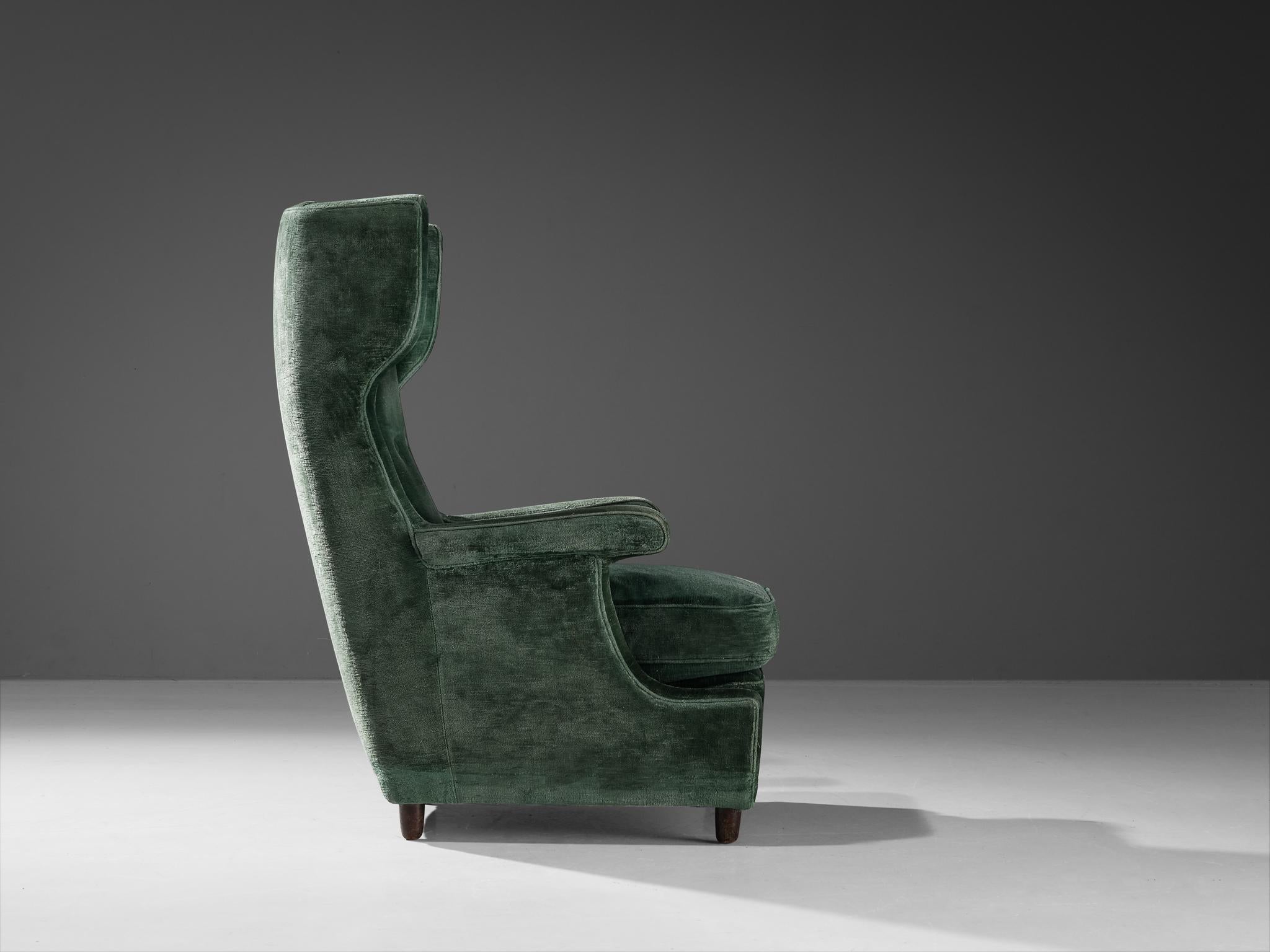 Italian Wingback Chair in Green Velvet and Wood In Good Condition In Waalwijk, NL