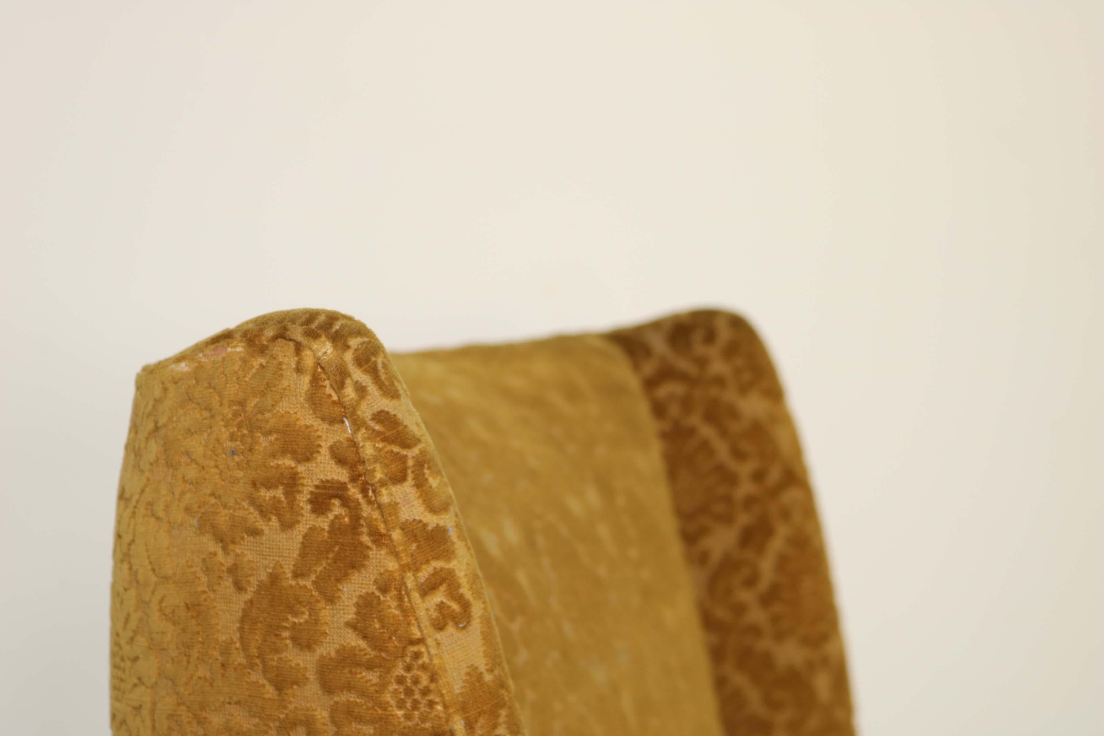 Italian Wingback Chair in original condition, Produced by I.S.A. Bergamo, 1950s For Sale 5