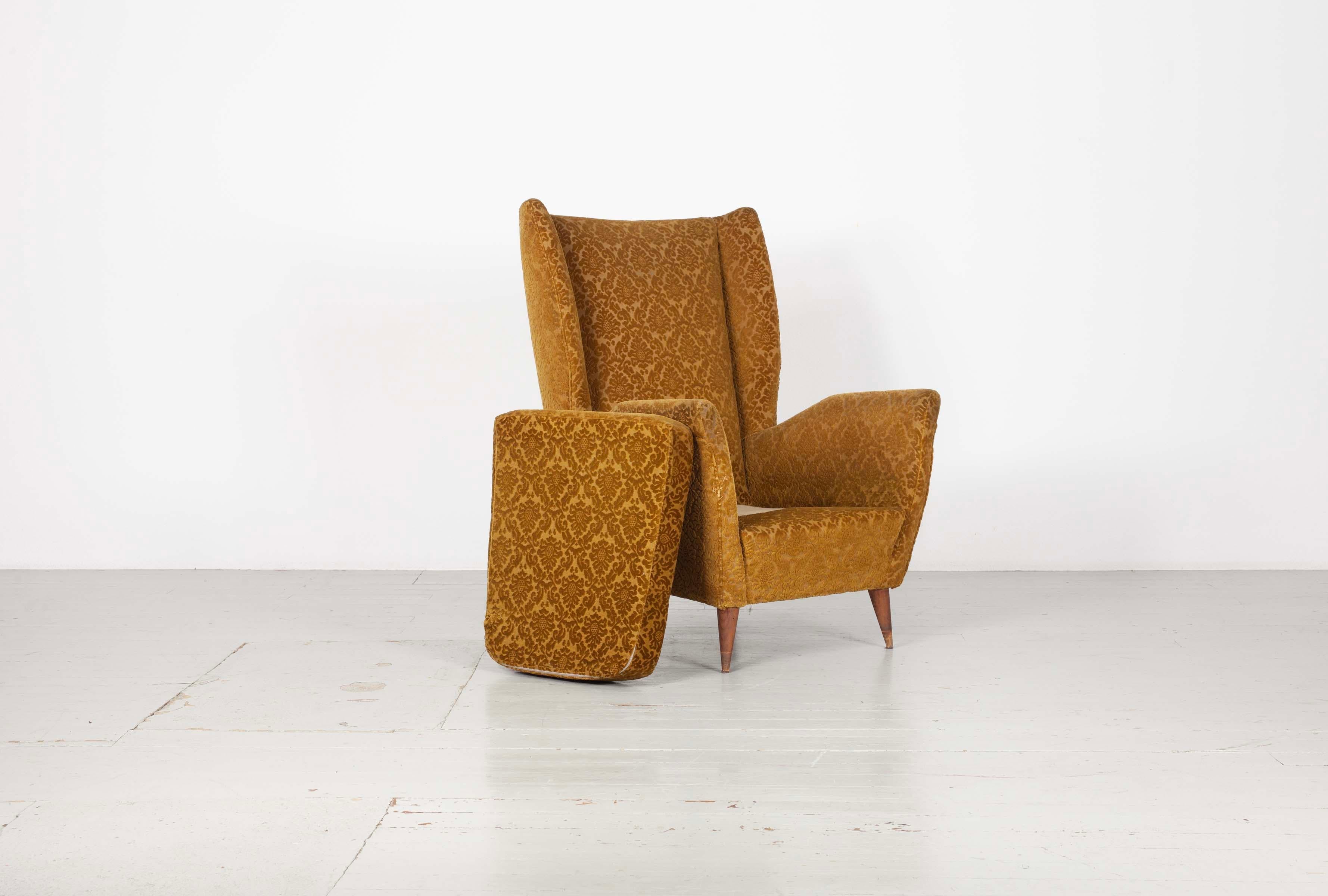 Mid-Century Modern Italian Wingback Chair in original condition, Produced by I.S.A. Bergamo, 1950s For Sale