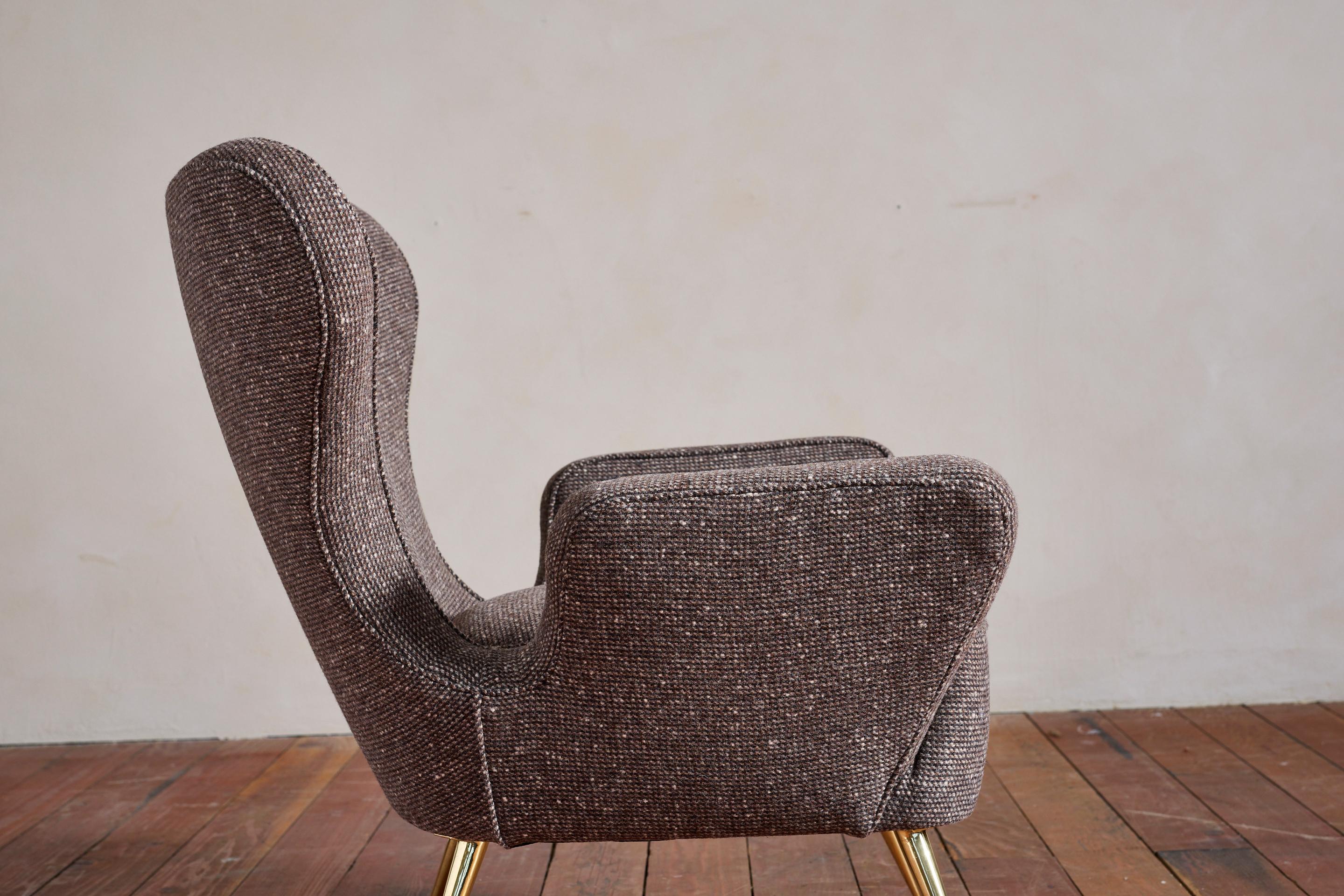 Italienische Ohrensessel mit Fußhockern im Angebot 1