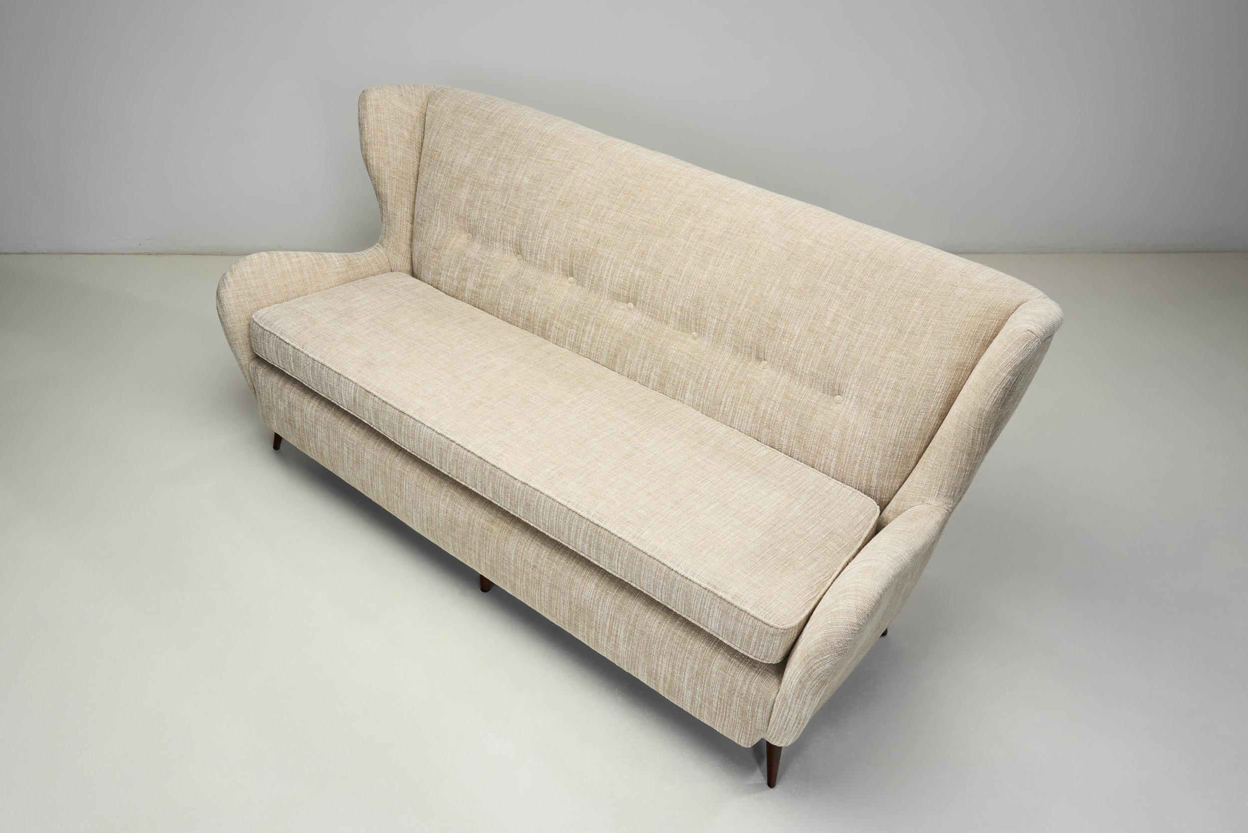 Italienisches Dreisitzer-Sofa mit Rückenlehne, Italien um 1950 im Angebot 1