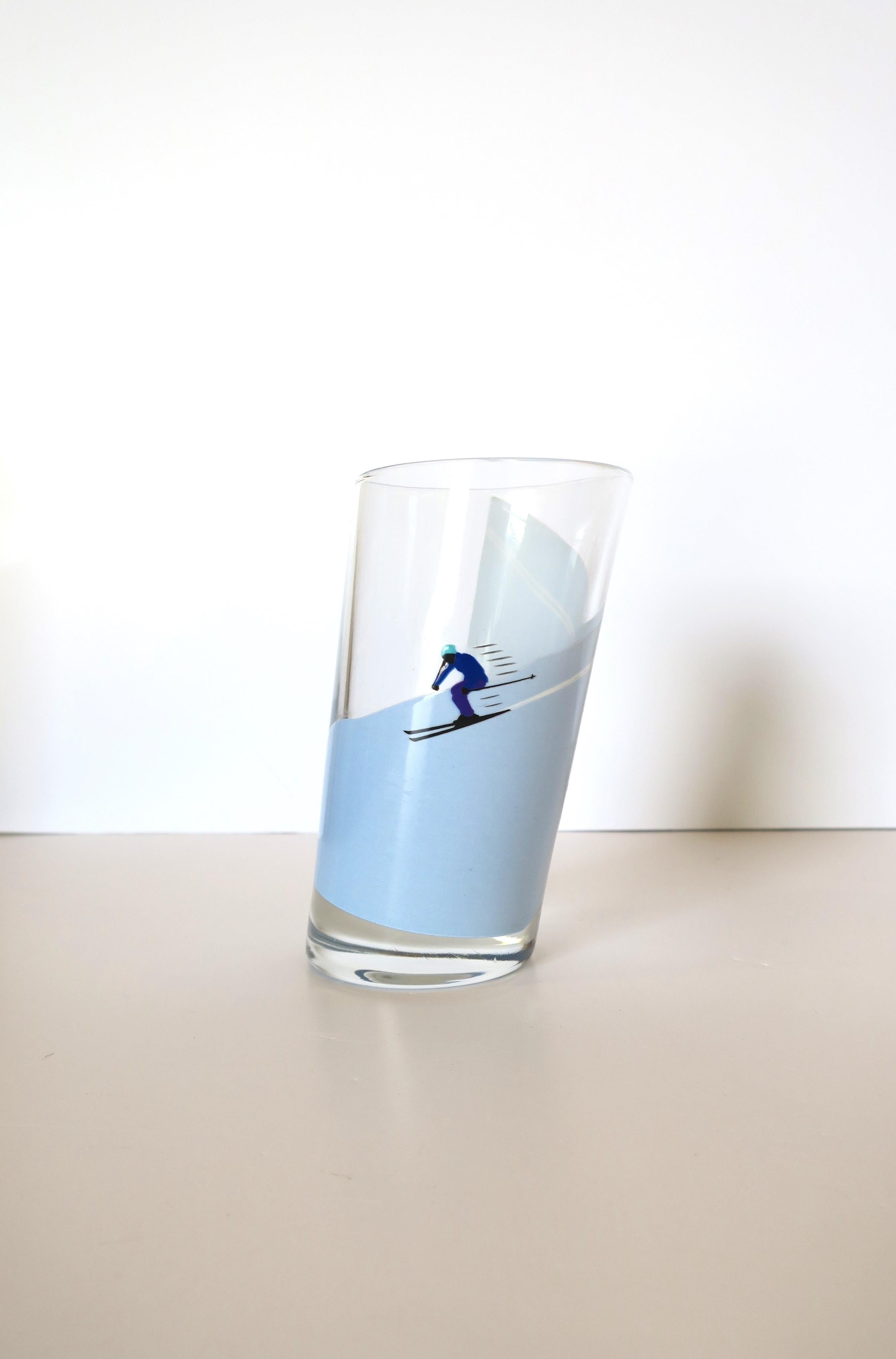 Italian Winter Alpine Snow Skiers Highball Cocktail Glasses, Set of 3 In Good Condition For Sale In New York, NY