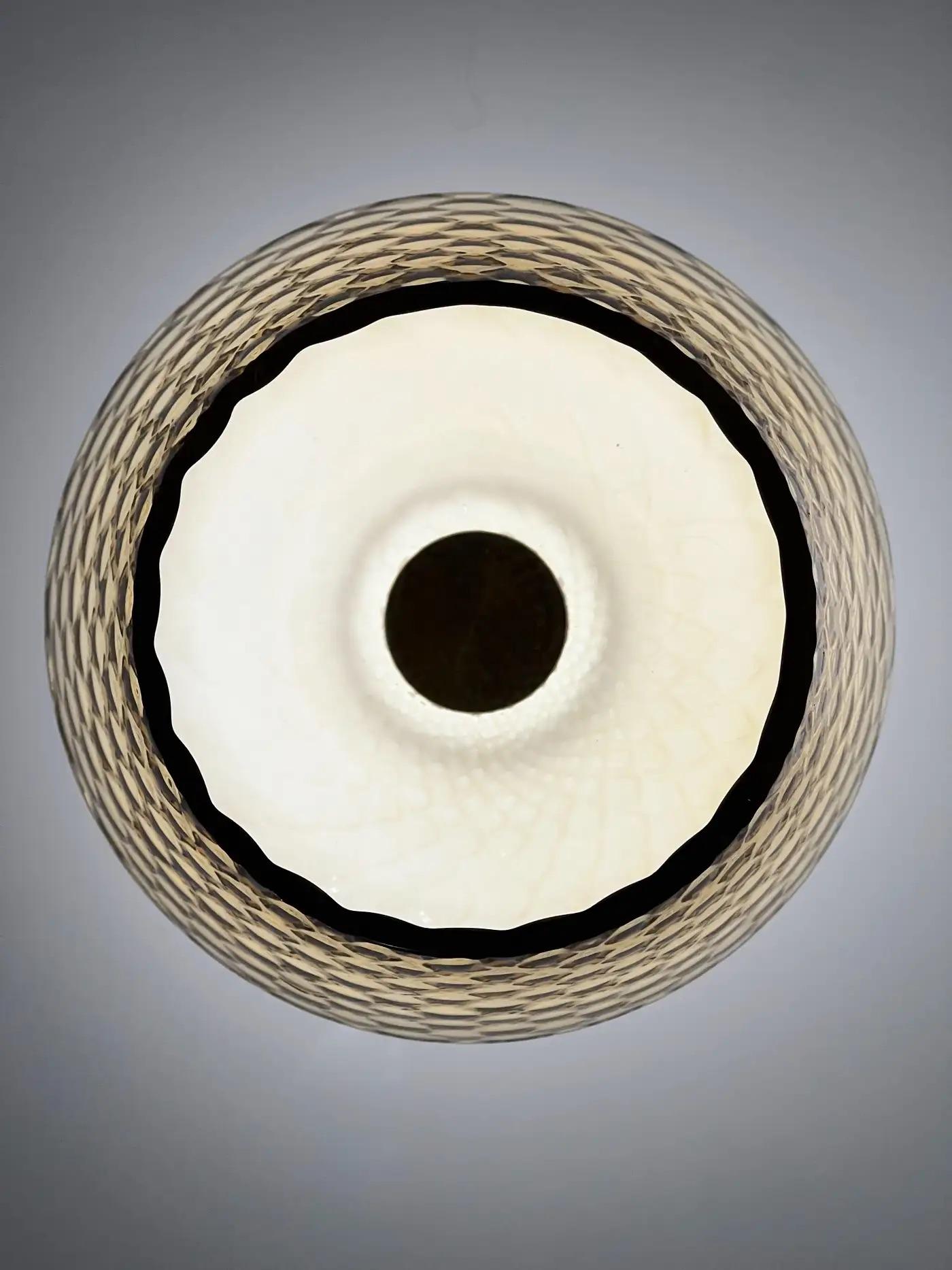 Lampe de bureau/vase de table portable italienne à gradation câblée en verre ambré blanc et or en vente 2