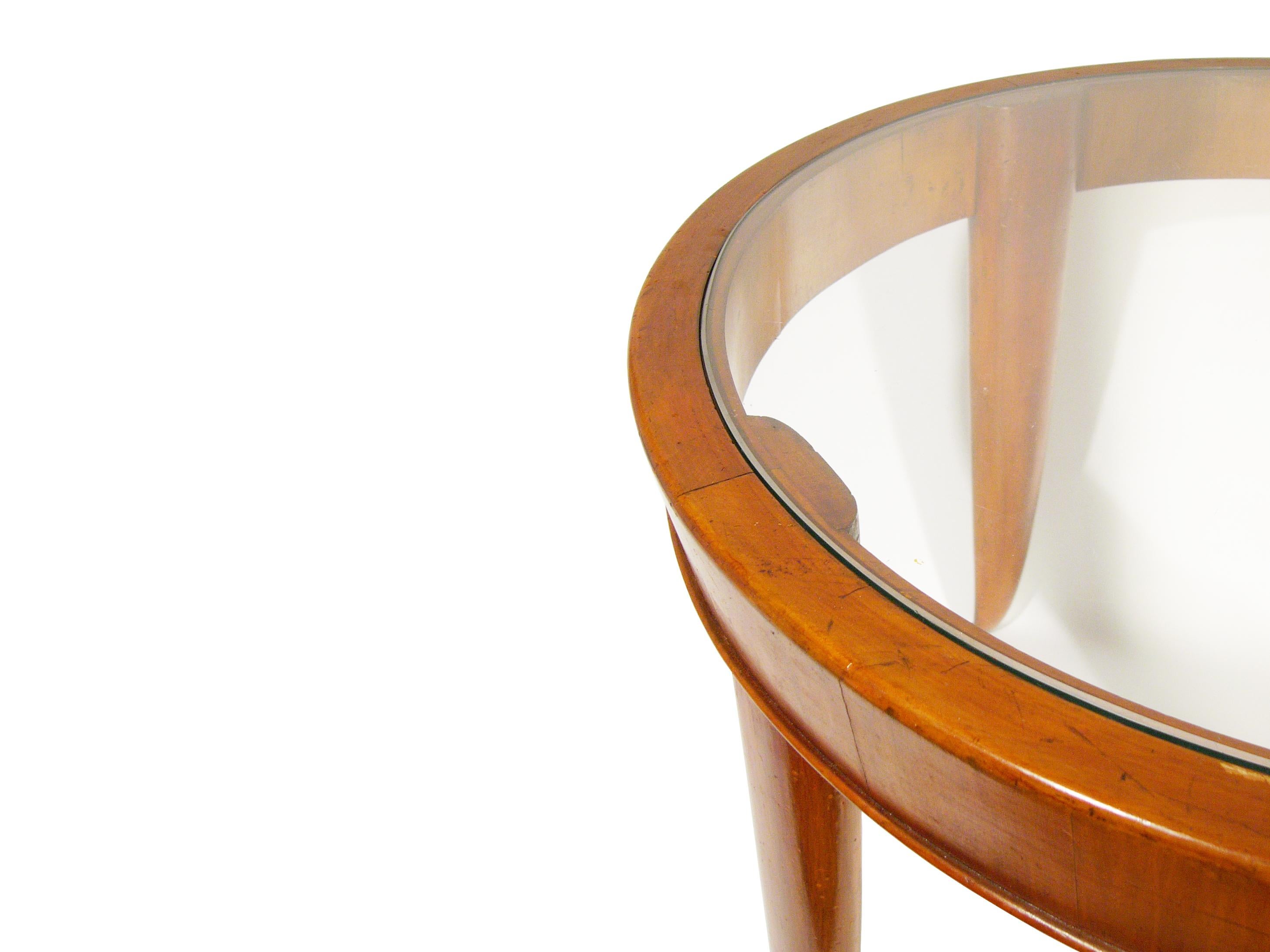 Italian Wood and Glass 1940s Round Coffee Table in the Style of