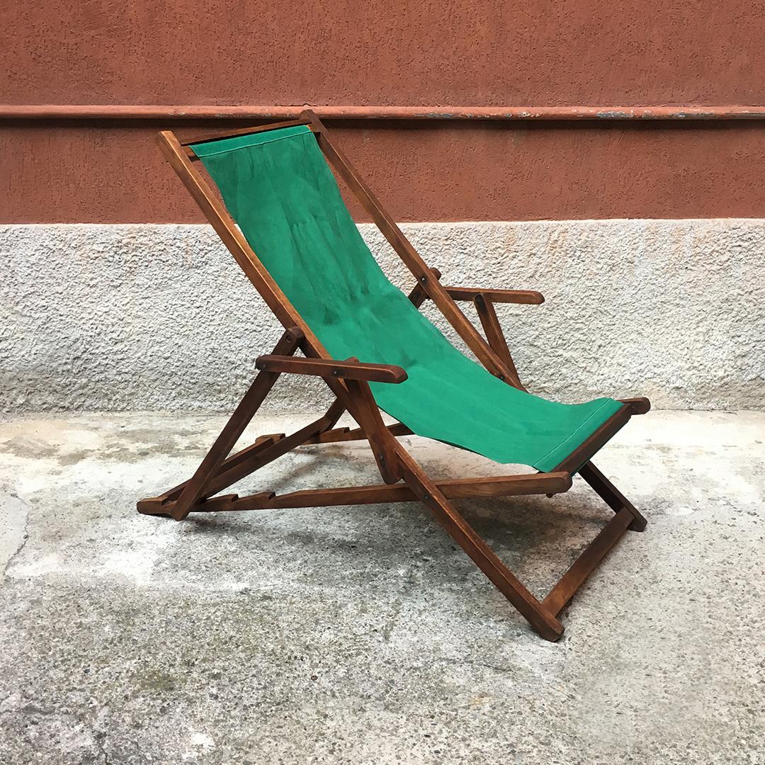 Mid-Century Modern Italian Wood and Green Fabric Deckchair with Armrests, 1960s