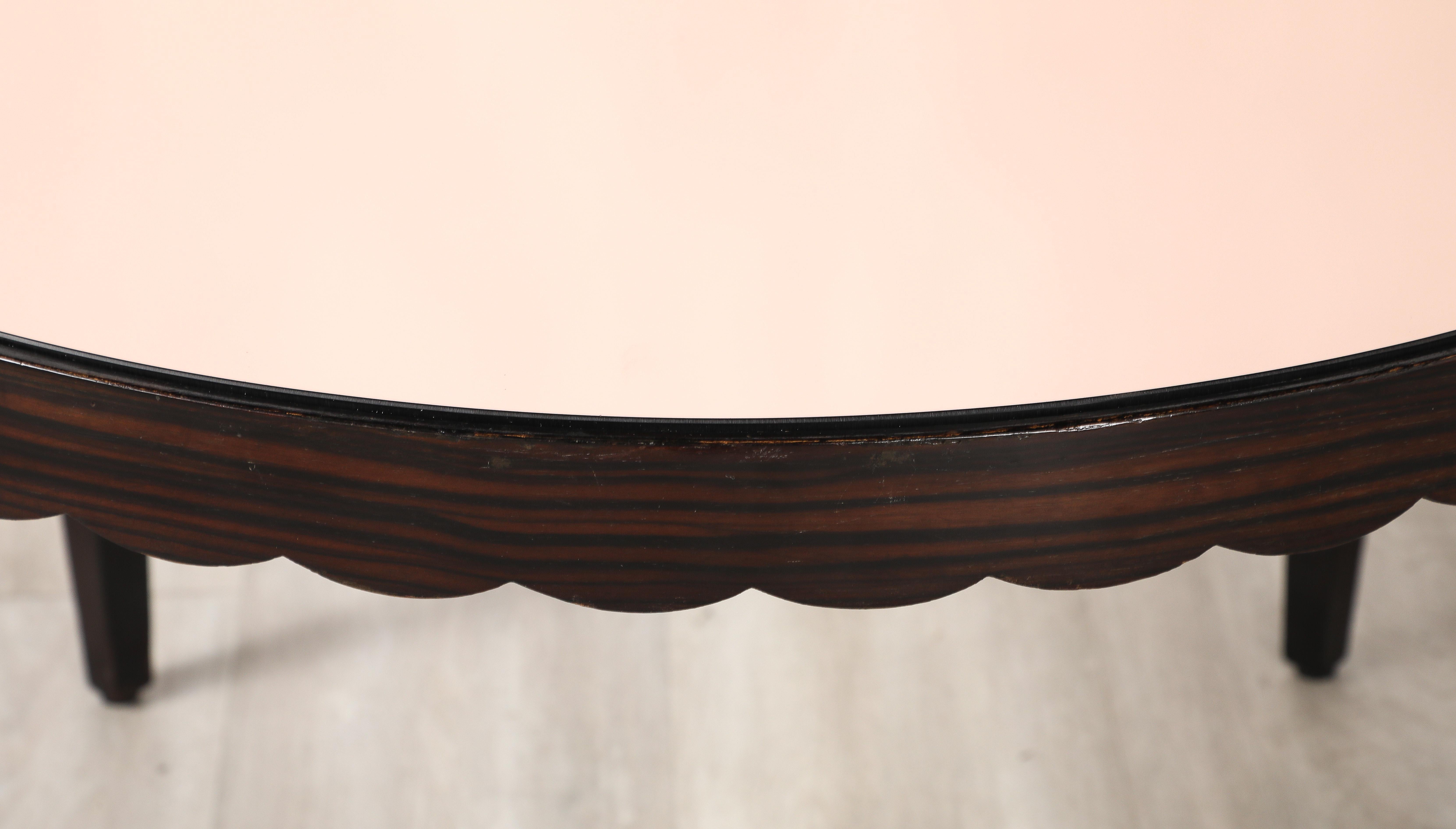 Table basse festonnée italienne en Wood et verre or rose, vers 1950 en vente 8