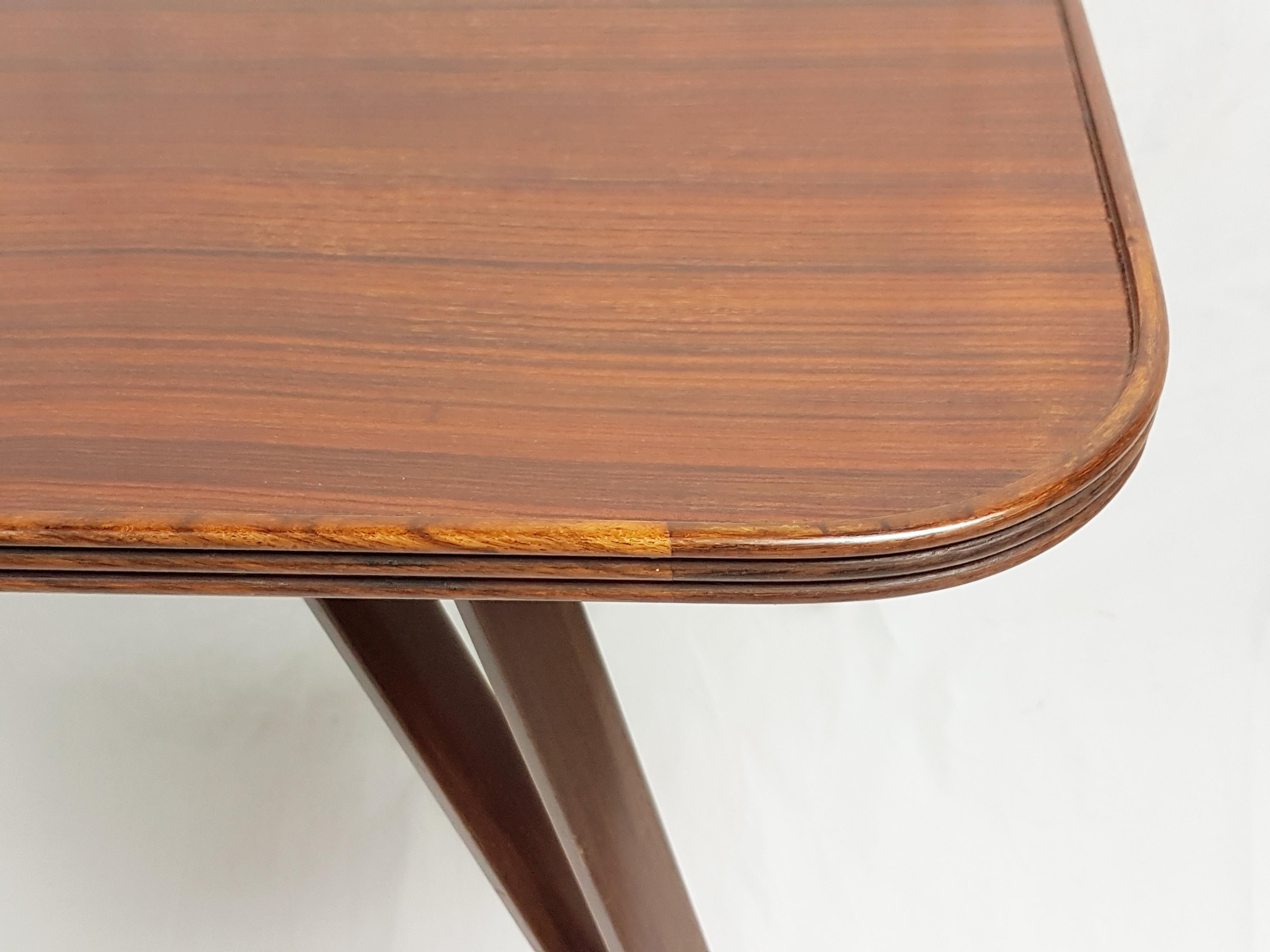 Italian Wood & Brass Mid-Century Modern Coffee Table Attrib. to Paolo Buffa For Sale 8