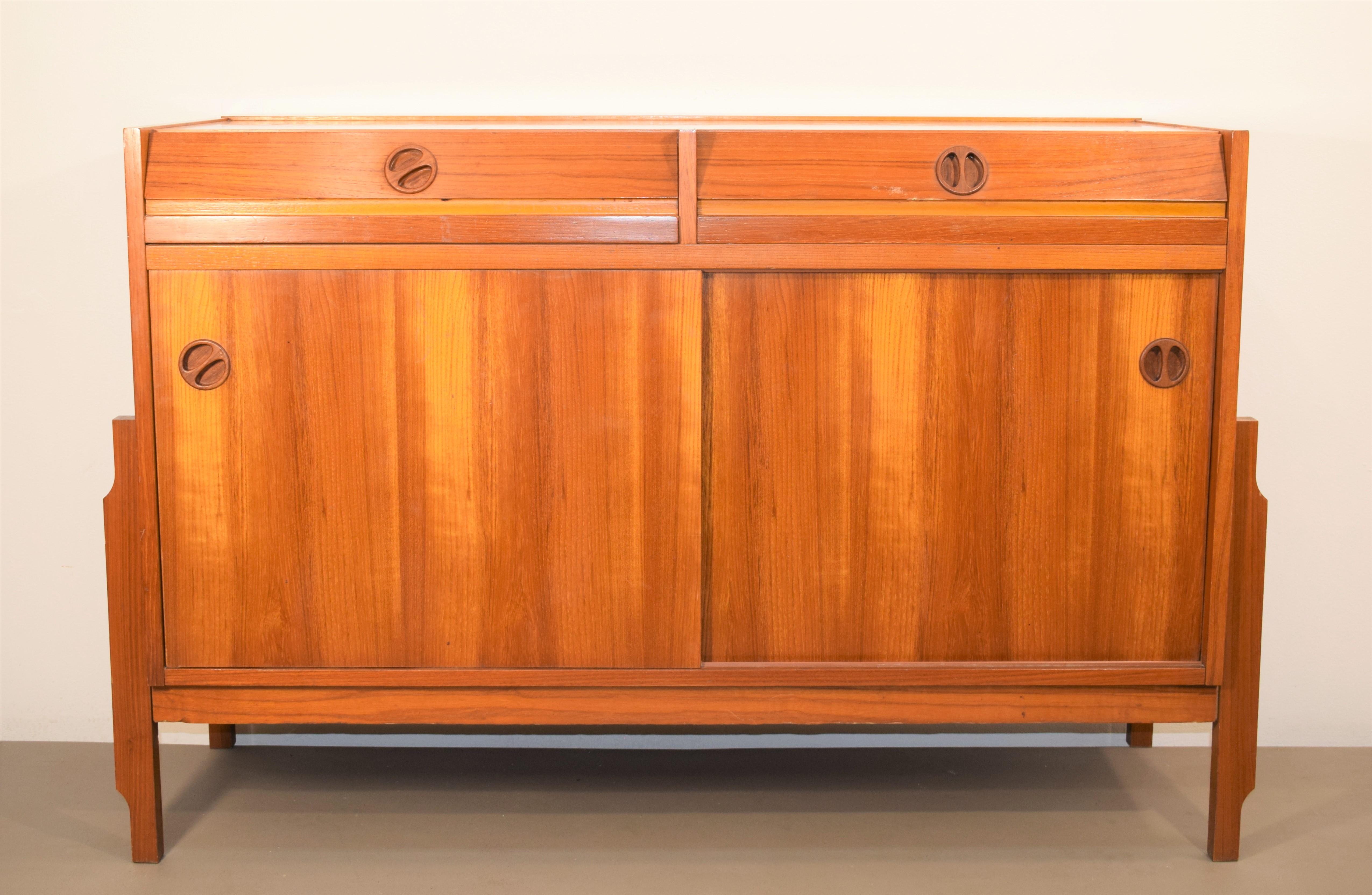 Italian Wood Cabinet, 1960s For Sale 6