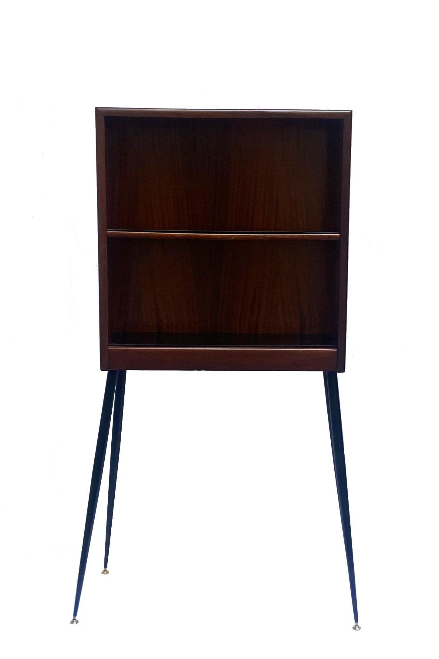 Mid-Century Modern Italian Wood Cabinet or Étagère with Black Metal Feet and Brass Ends, 1960s