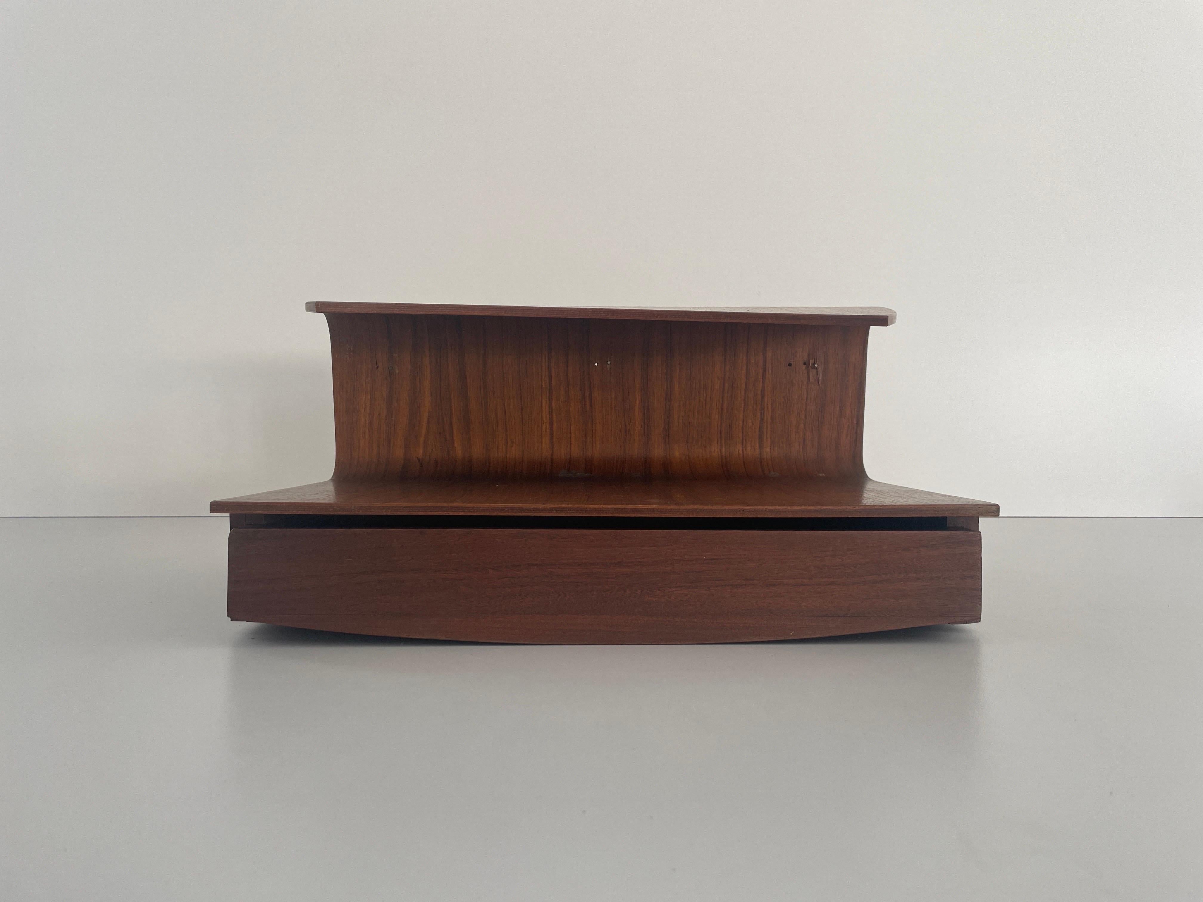 Italian Wood Floating Shelf with Drawer, 1960s, Italy In Good Condition For Sale In Hagenbach, DE