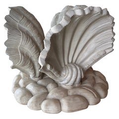 Table basse italienne festonnée en bois de coquillages de mer style Serge Roche