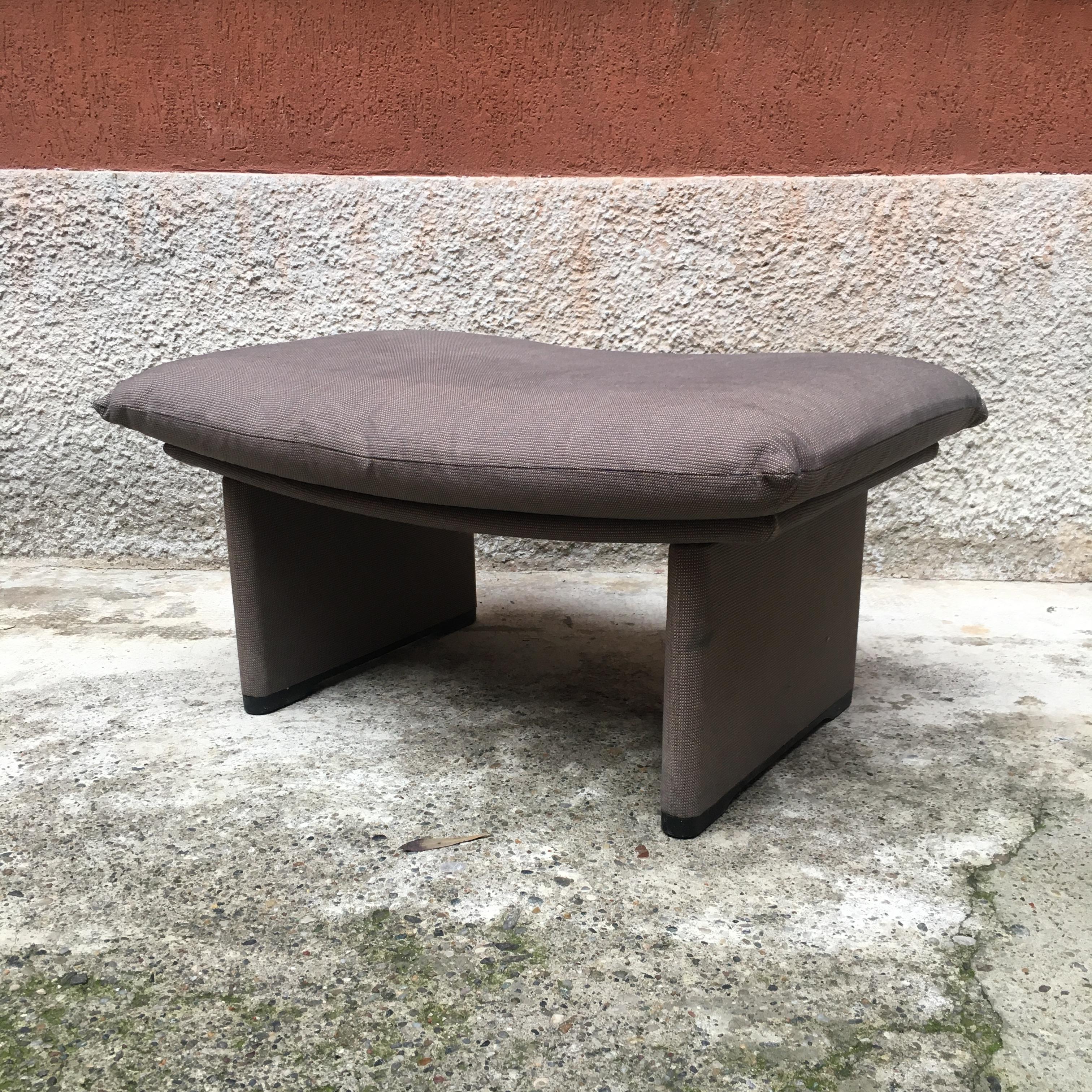 Italian wood structure and grey fabric padding pouf, 1980s. Grey pouf with wood internal structure, padded with its original grey fabric from the 1980s.