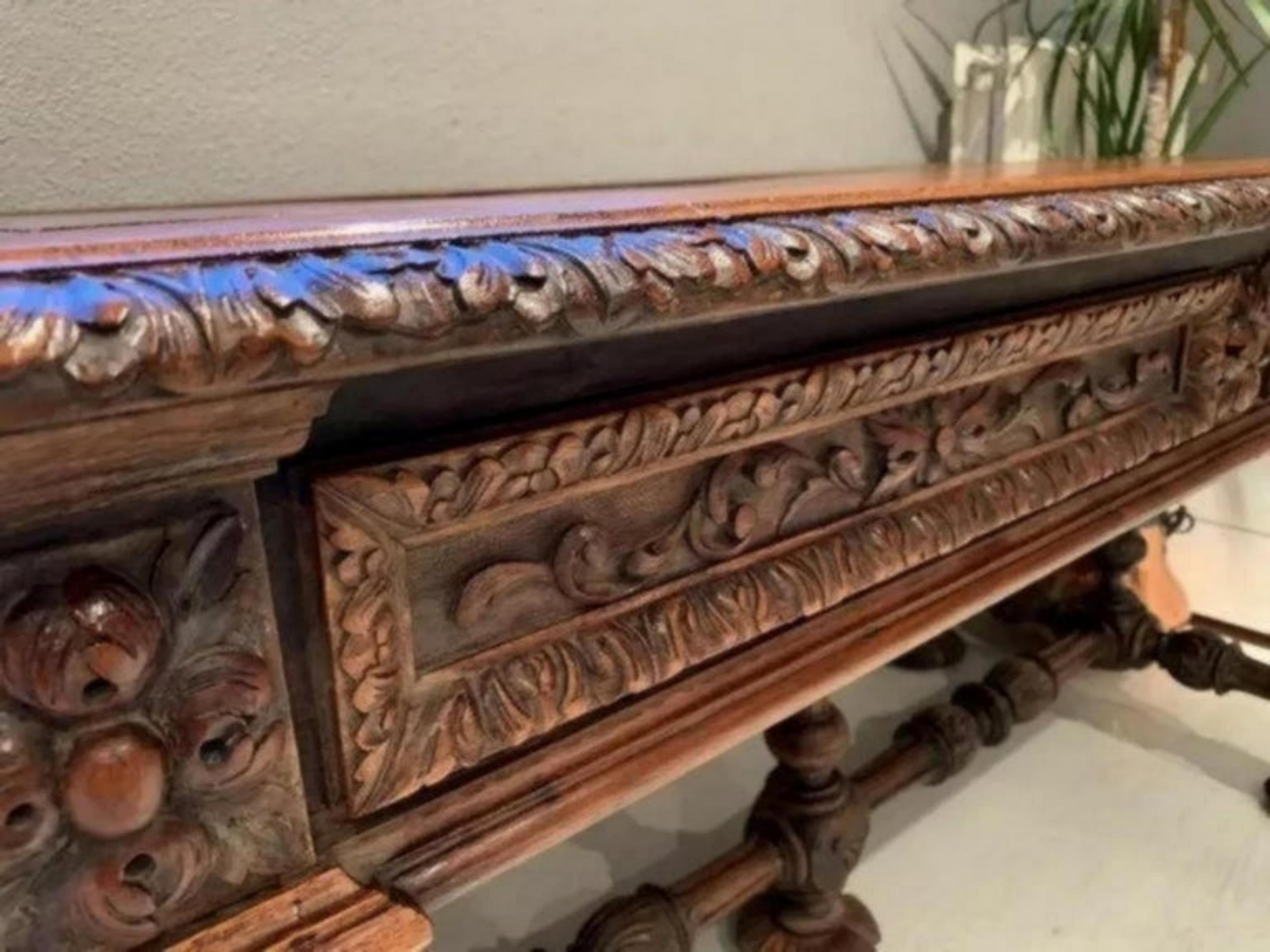 Fait main Table italienne en Wood Wood 19ème siècle. Style Renaissance