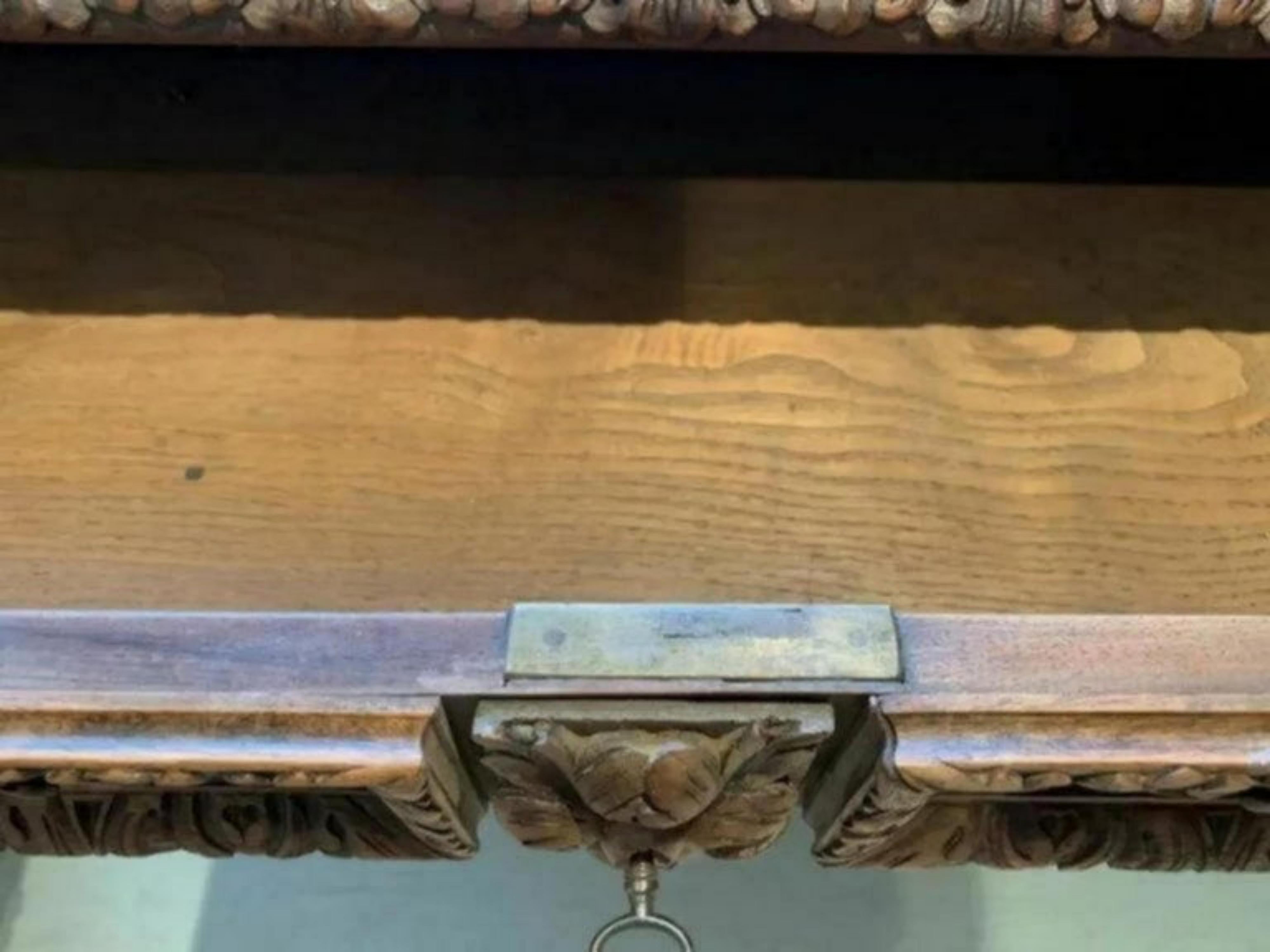 Table italienne en Wood Wood 19ème siècle. Style Renaissance 3