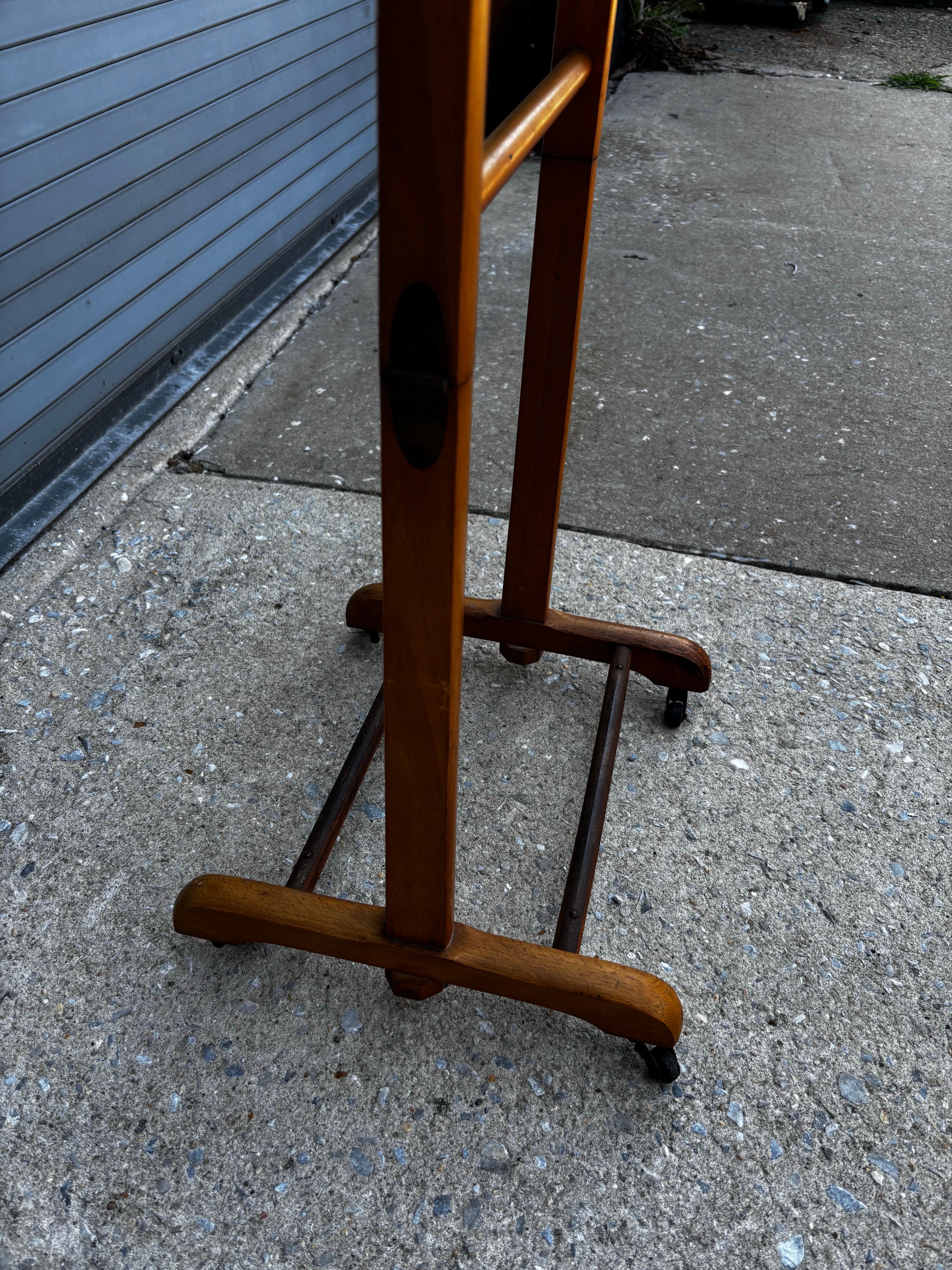 Bouleau Valet de chambre en bois italien en vente